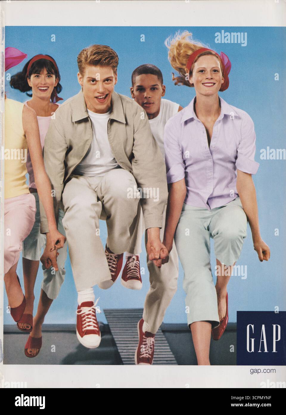 Pubblicità per poster la casa di moda Gap su rivista cartacea da 2000 anni, pubblicità, pubblicità creativa Gap Inc. Pubblicità degli anni '2000 Foto Stock