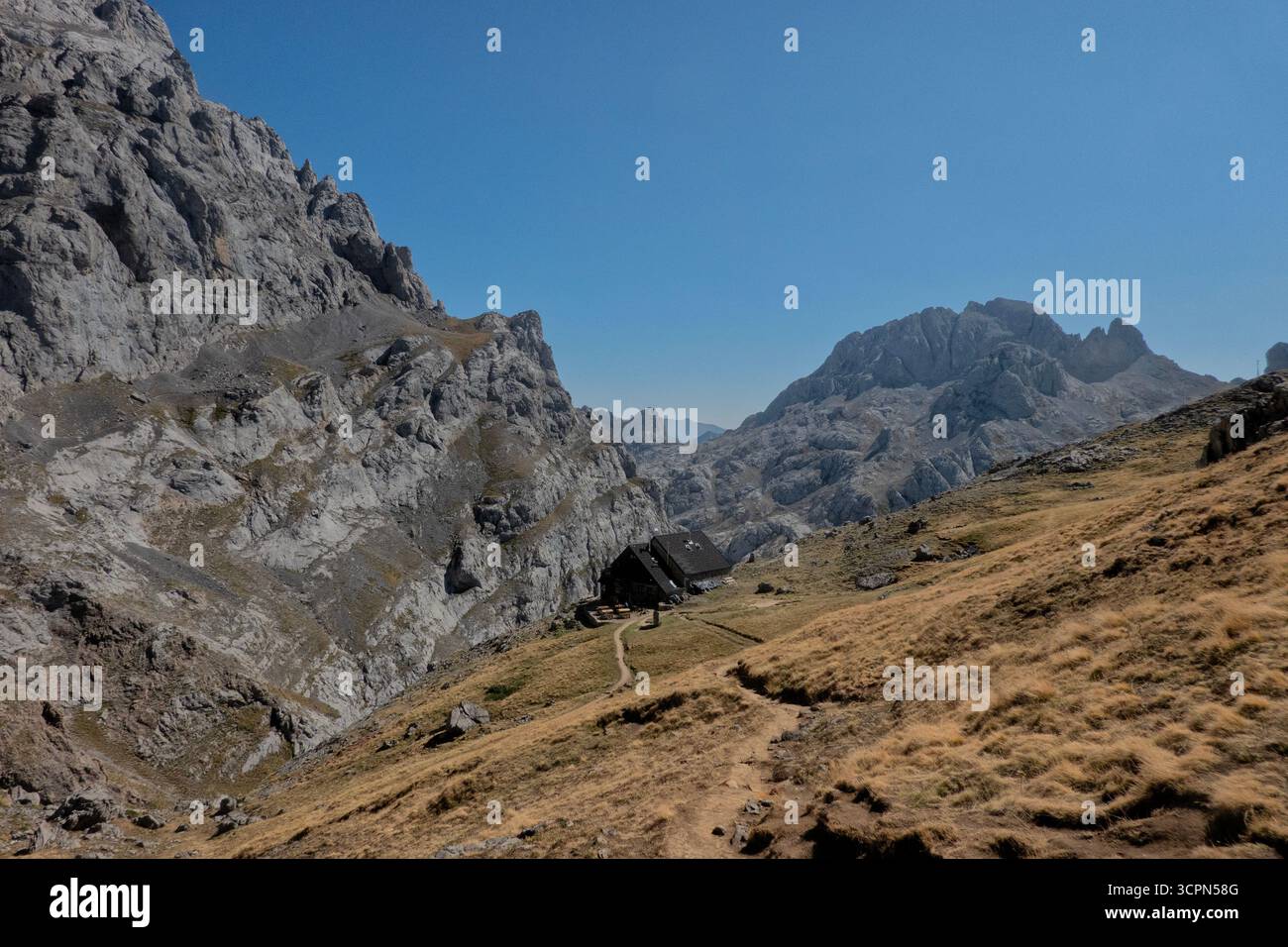 Rifugio Collado Jermoso nel Parco Nazionale Picos de Europa, Castiglia e León, Spagna Foto Stock