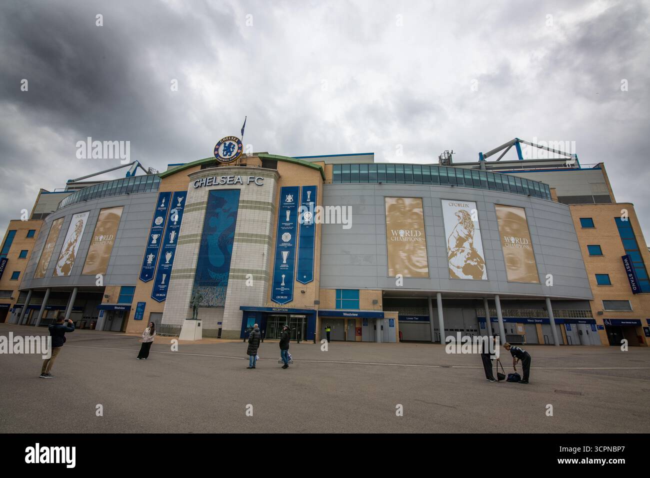 Ingresso al Chelsea Football Club a Stamford Bridge, Londra. Esterno dell'iconico stadio della Premier League. Foto Stock
