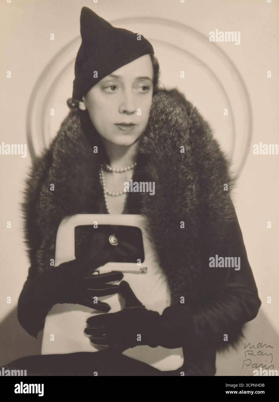 Elsa Schiaparelli. Museo: © Man Ray Trust. Foto Stock