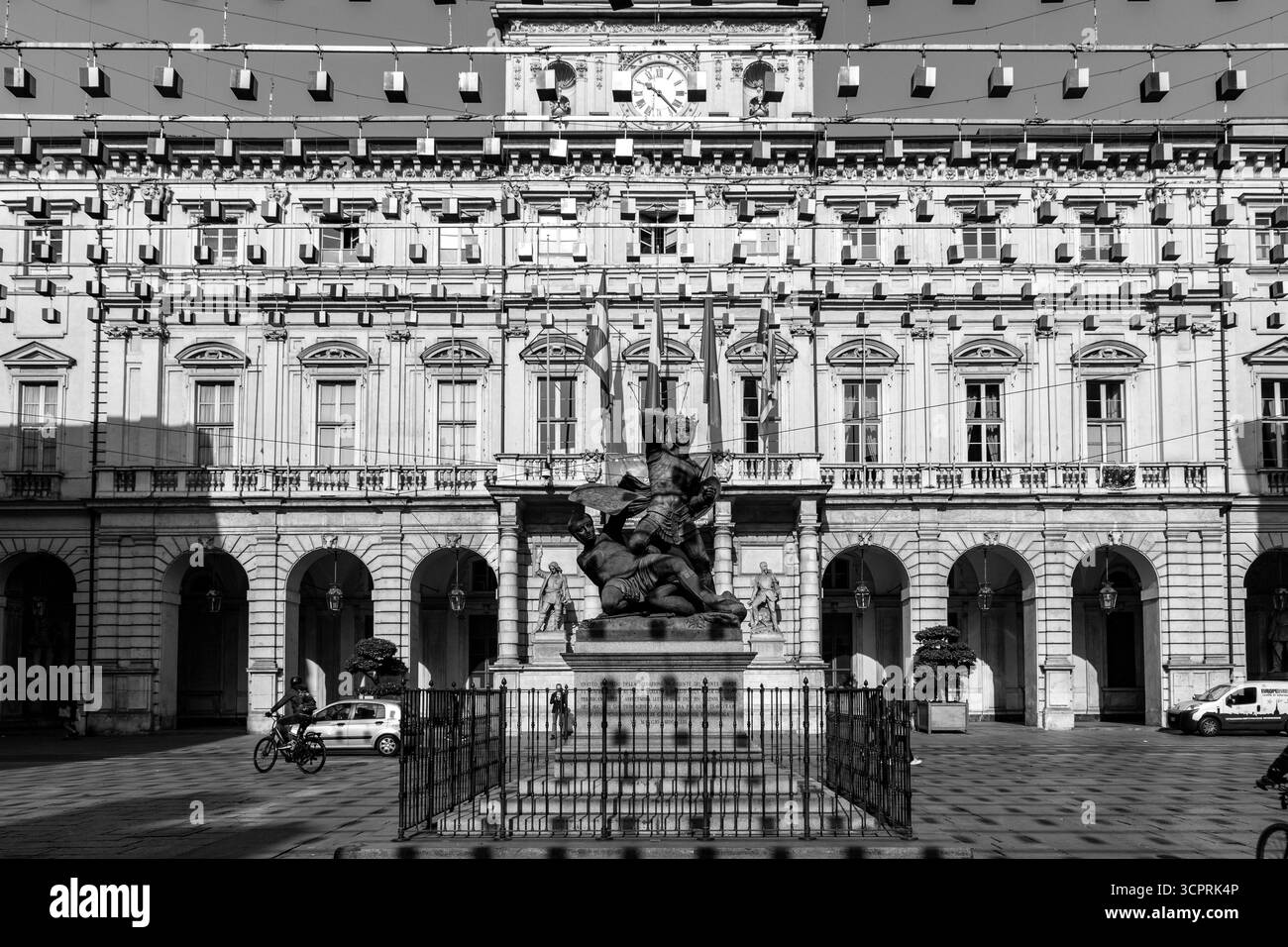 Torino, Italia - 28 marzo 2022: Il municipio di Torino in Piazza Palazzo di città, centro di Torino, regione Piemonte, Italia settentrionale. Foto Stock
