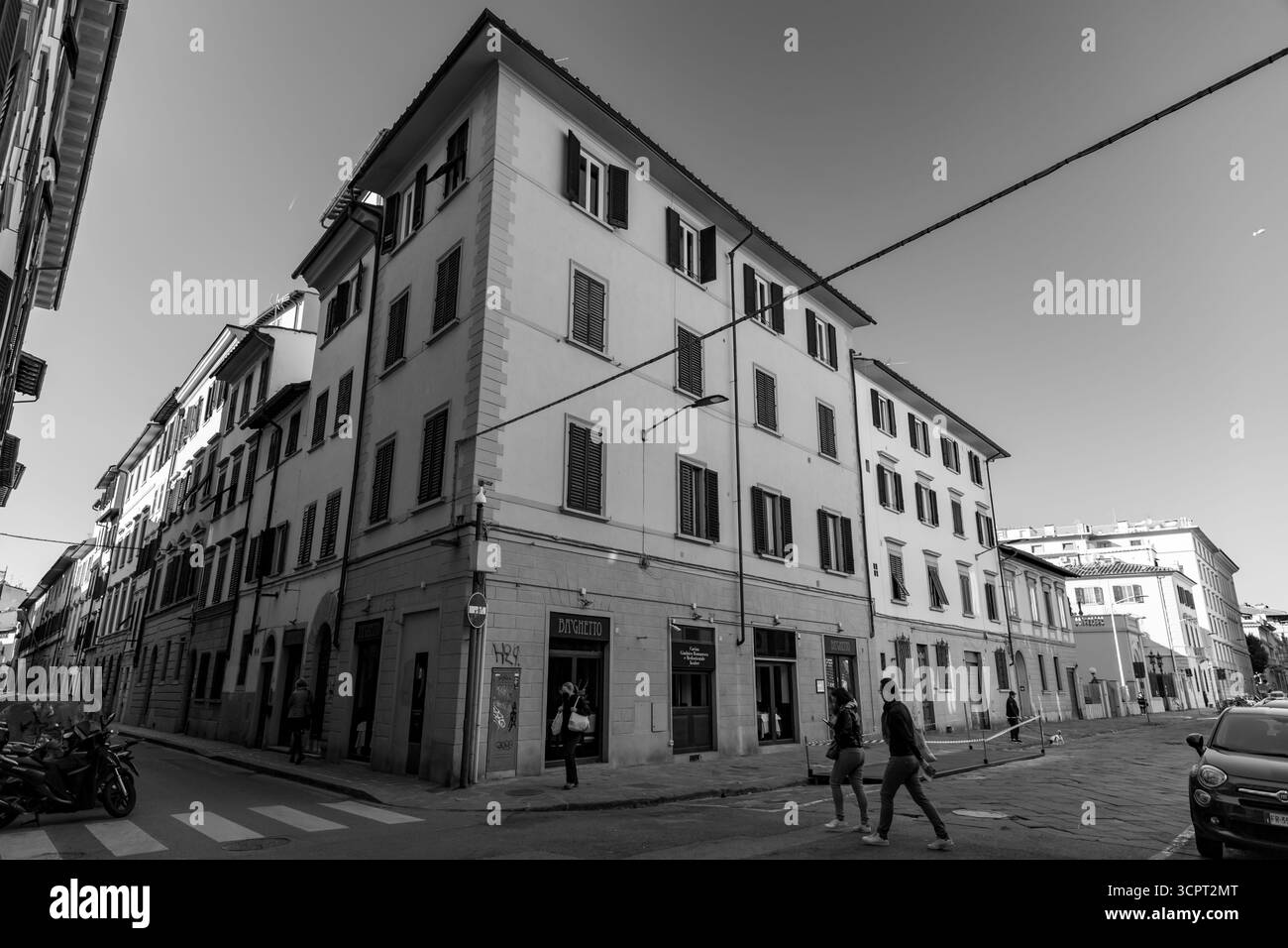 Firenze, Italia - 5 aprile 2022: Architettura tipica e vista sulla strada a Firenze, Toscana, Italia. Foto Stock