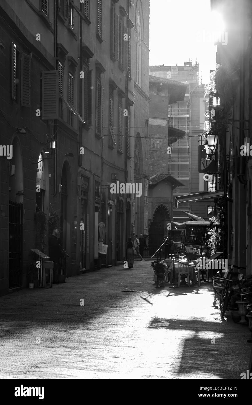 Firenze, Italia - 5 aprile 2022: Architettura tipica e vista sulla strada a Firenze, Toscana, Italia. Foto Stock