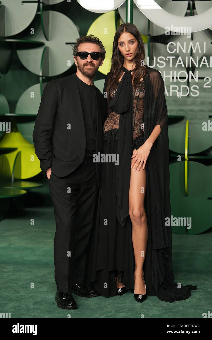 Milano, Italia. 27 settembre 2025. Moda femminile, primavera/estate 2026. - Sustainable Fashion Award 2025 - arrivi nella foto: David Koma e Yasmin Wijnaldum credito: Independent Photo Agency/Alamy Live News Foto Stock