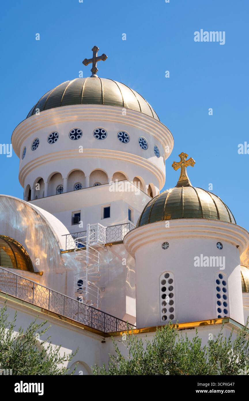 Bar, Montenegro - 06.29.2025. La Chiesa di San Jovan Vladimir è una chiesa ortodossa serba di Bar, Montenegro. Foto Stock