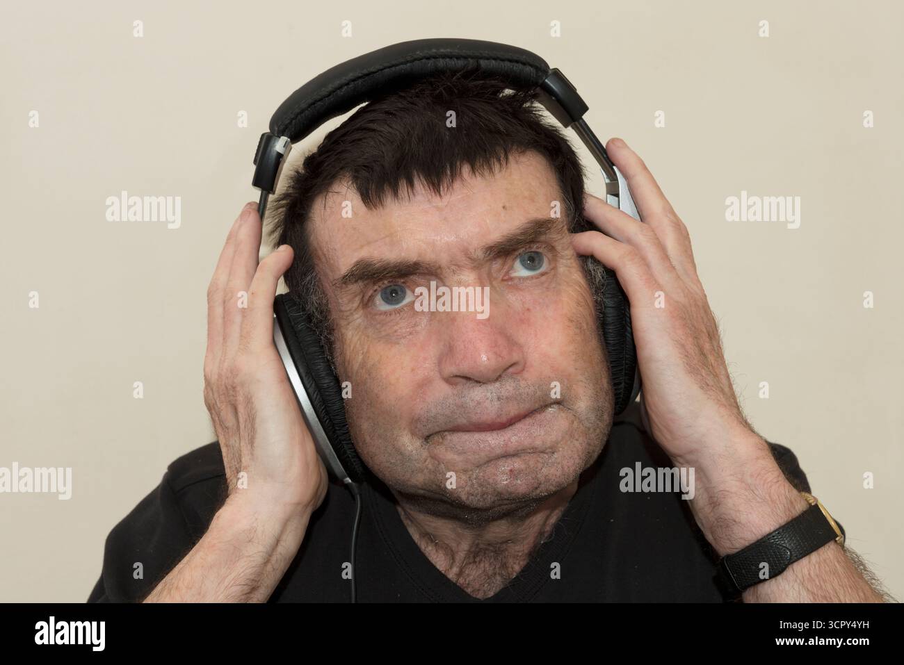 Uomo con difficoltà di apprendimento Foto Stock