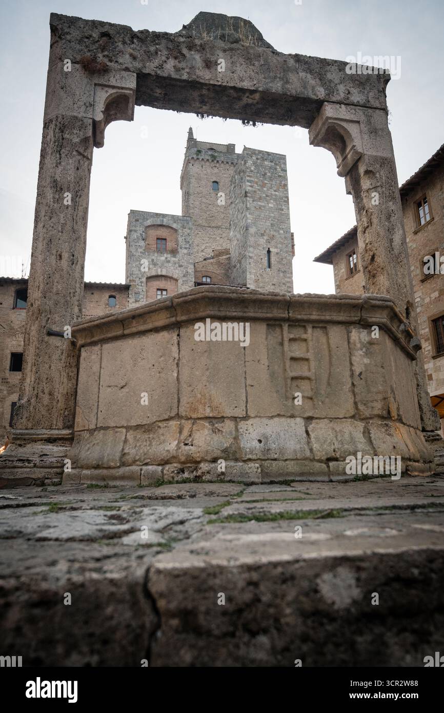 San Gimignano - città di belle Torri, famosa per la sua architettura medievale. Situato in provincia di Siena, Toscana, Italia Foto Stock