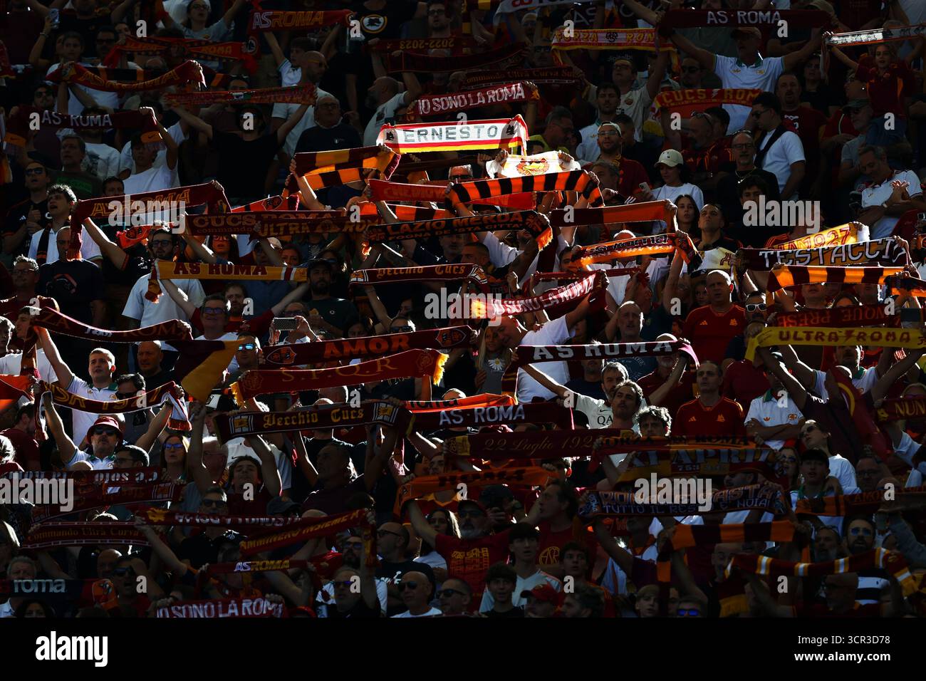 Roma, Italia. 28 settembre 2025. Sostenitori dei Rom. Durante il campionato italiano di serie A tra AS Roma e Hellas Verona FC il 28 settembre Foto Stock