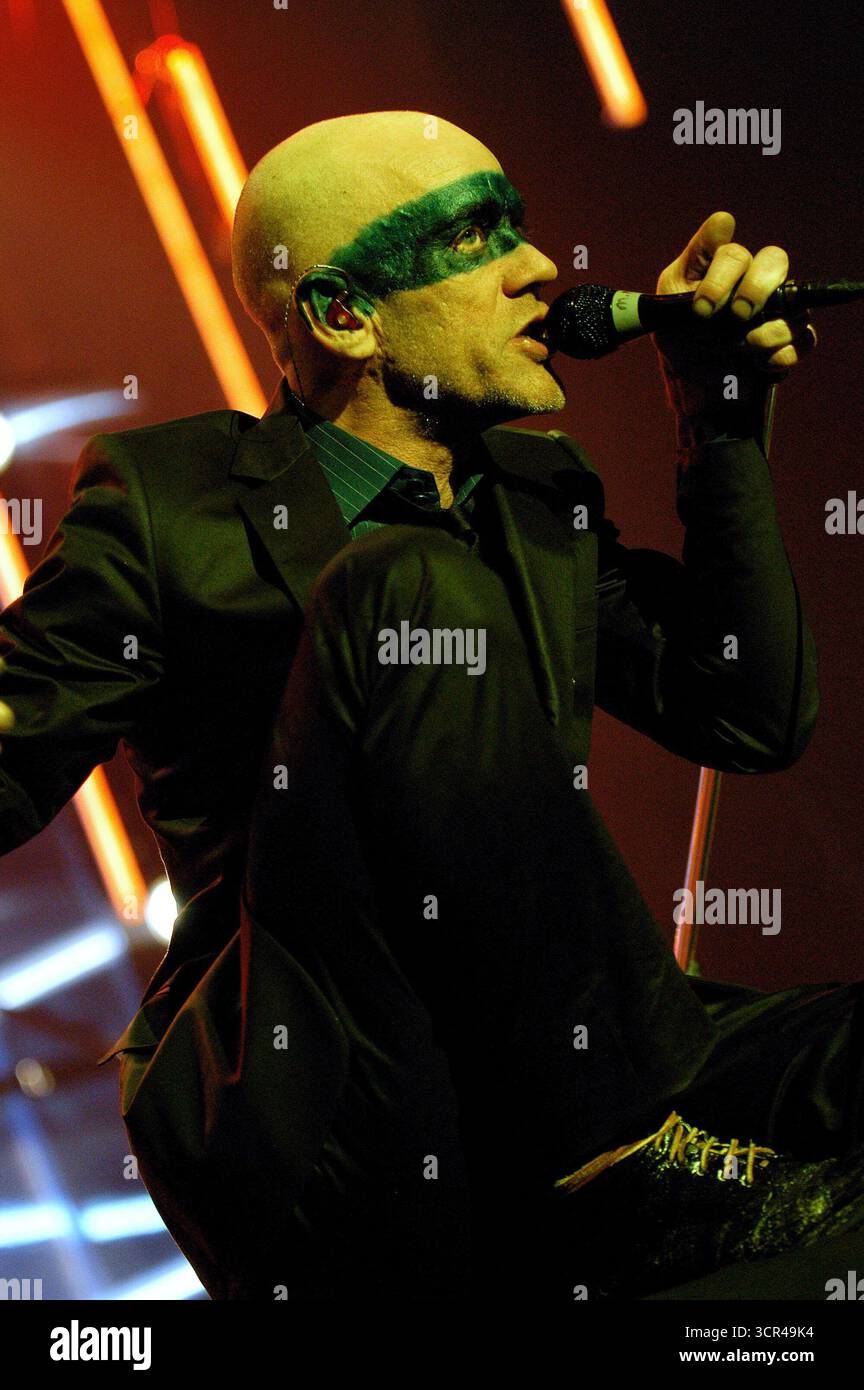 Michael Stipe di REM live a Madrid - 08 gennaio 2005 Foto Stock