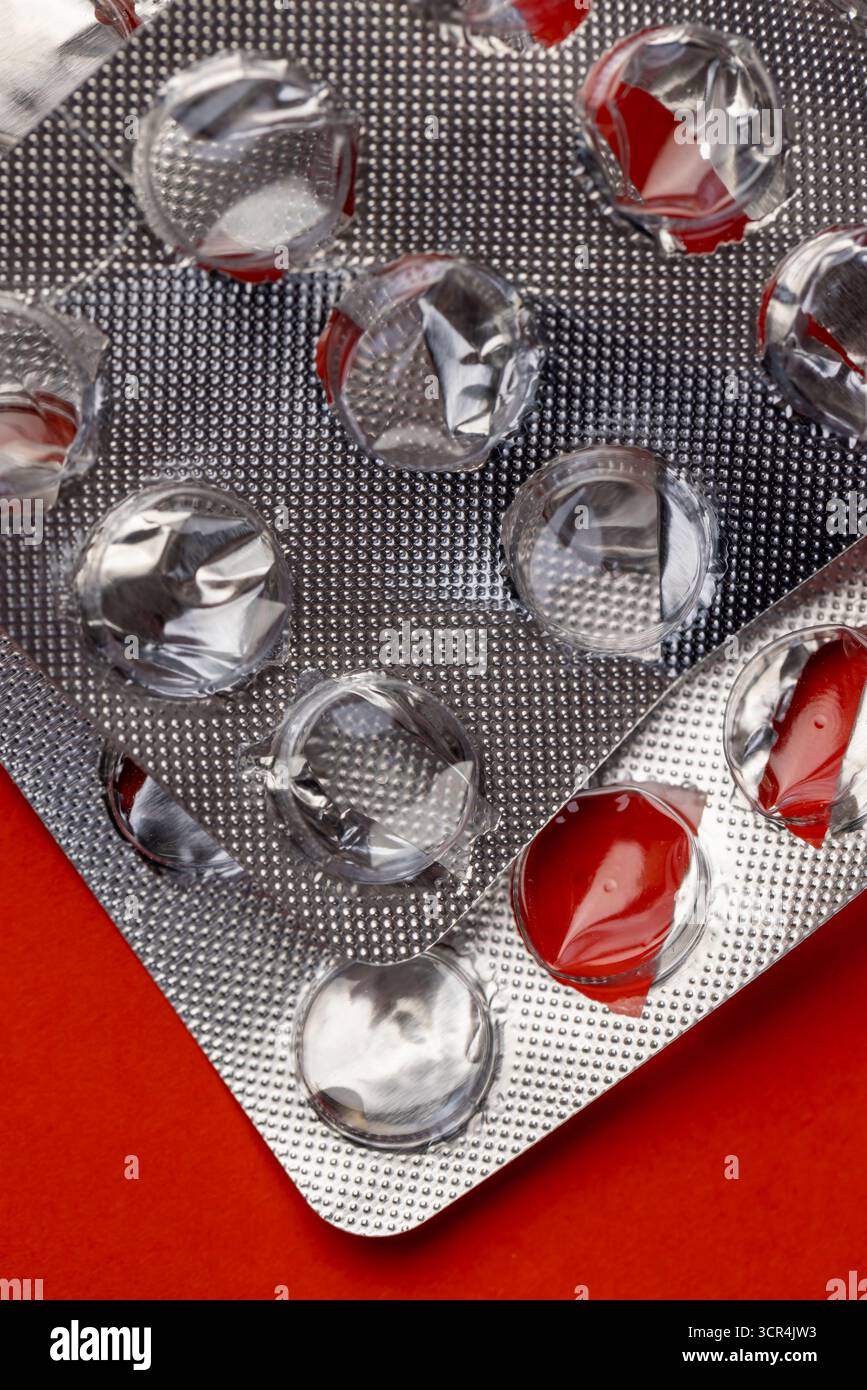 bolle vuote da compresse già utilizzate, confezioni di plastica vuote per medicinali Foto Stock
