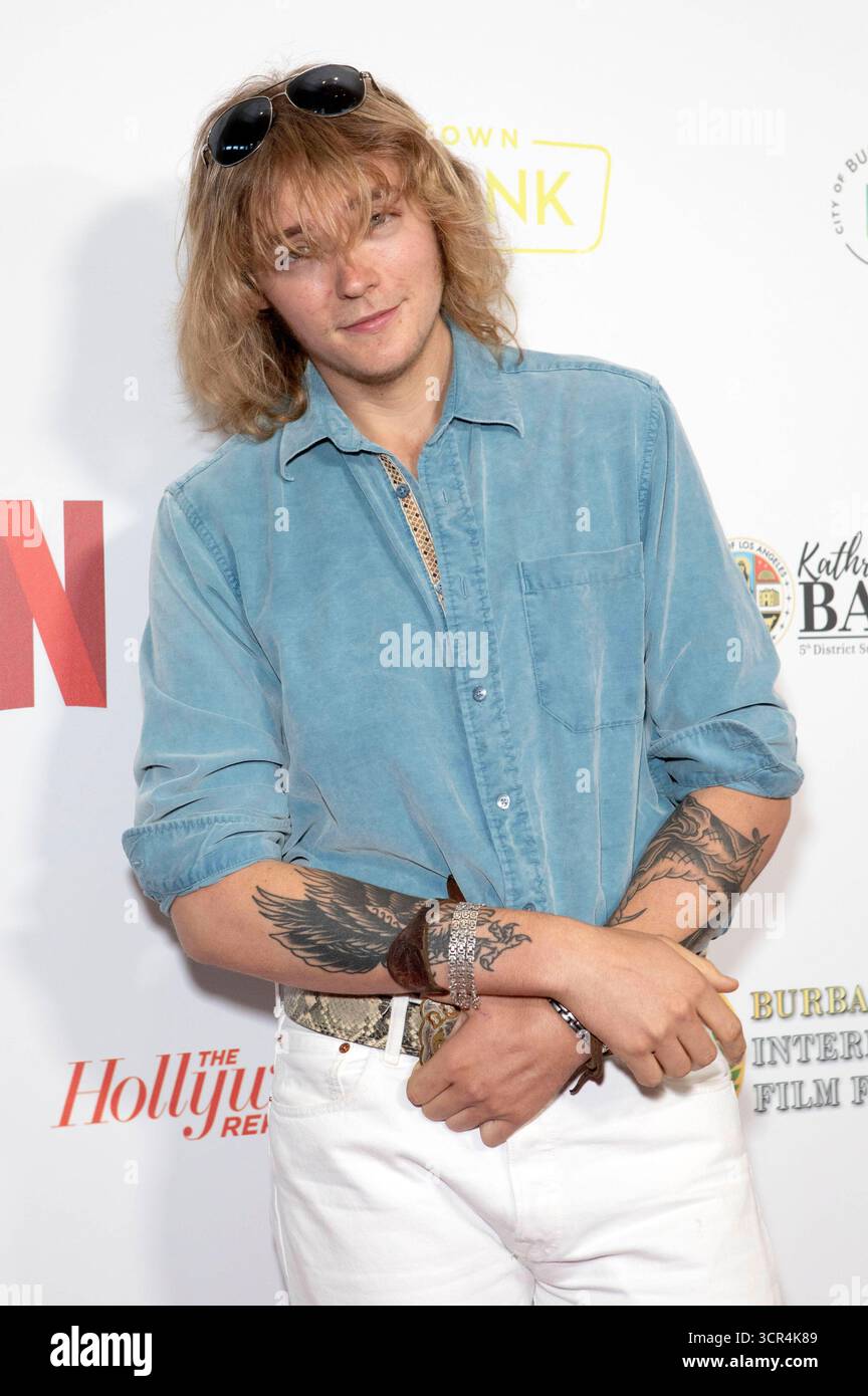 Luke Madsen bei der Burbank International Film Festival Gala 2025 zu Ehren von Quentin Tarantino im Marriott Convention Center. Burbank, 28.09.2025 *** Luke Madsen al Burbank International Film Festival Gala 2025 in onore di Quentin Tarantino al Marriott Convention Center Burbank, 28 09 2025 foto:XC.xVanxWagonerx/xFuturexImagex tarantino 5916 Foto Stock