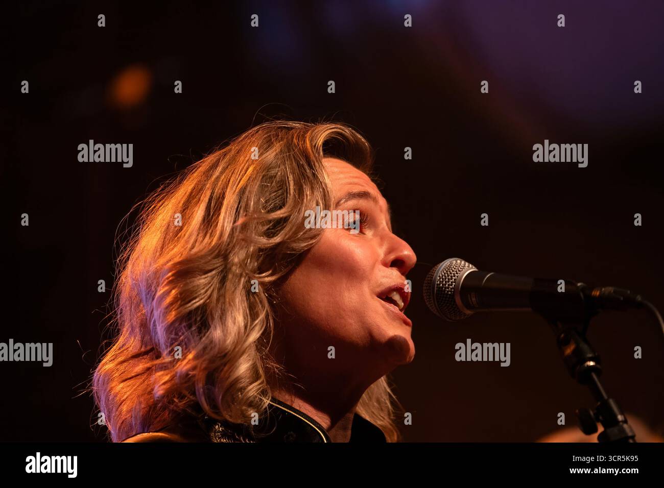 Amsterdam, Paesi Bassi. 28 settembre 2025. Crossroad Trail presso la Q-Factory di Amsterdam Paesi Bassi 28-9-2025 credito: Robert vant Hoenderdaal/Alamy Live News Foto Stock