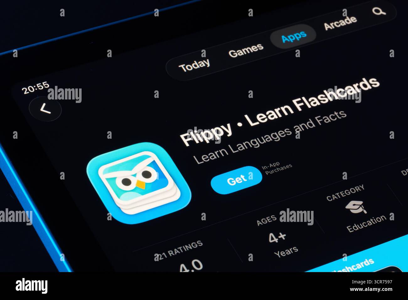 Flippy Learn Flashcards sull'App Store per iPad con design Apple Liquid Glass in iOS 26, interfaccia aggiornata e icona mostrata. Stafford, Regno Unito, settembre Foto Stock