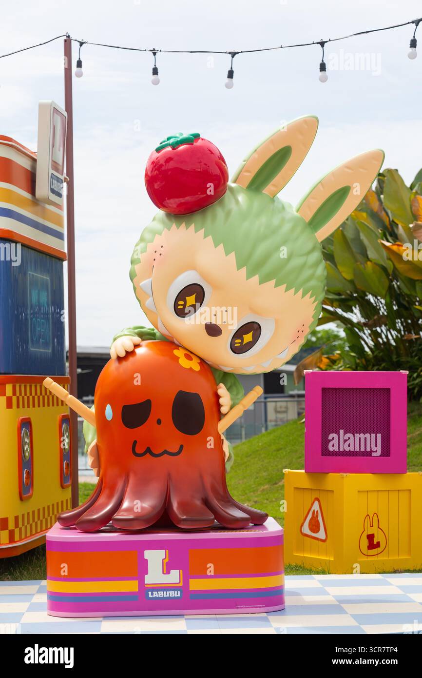Vista verticale. Labubu Mini Market Pop Up Event, Photo zone, Singapore. Foto Stock
