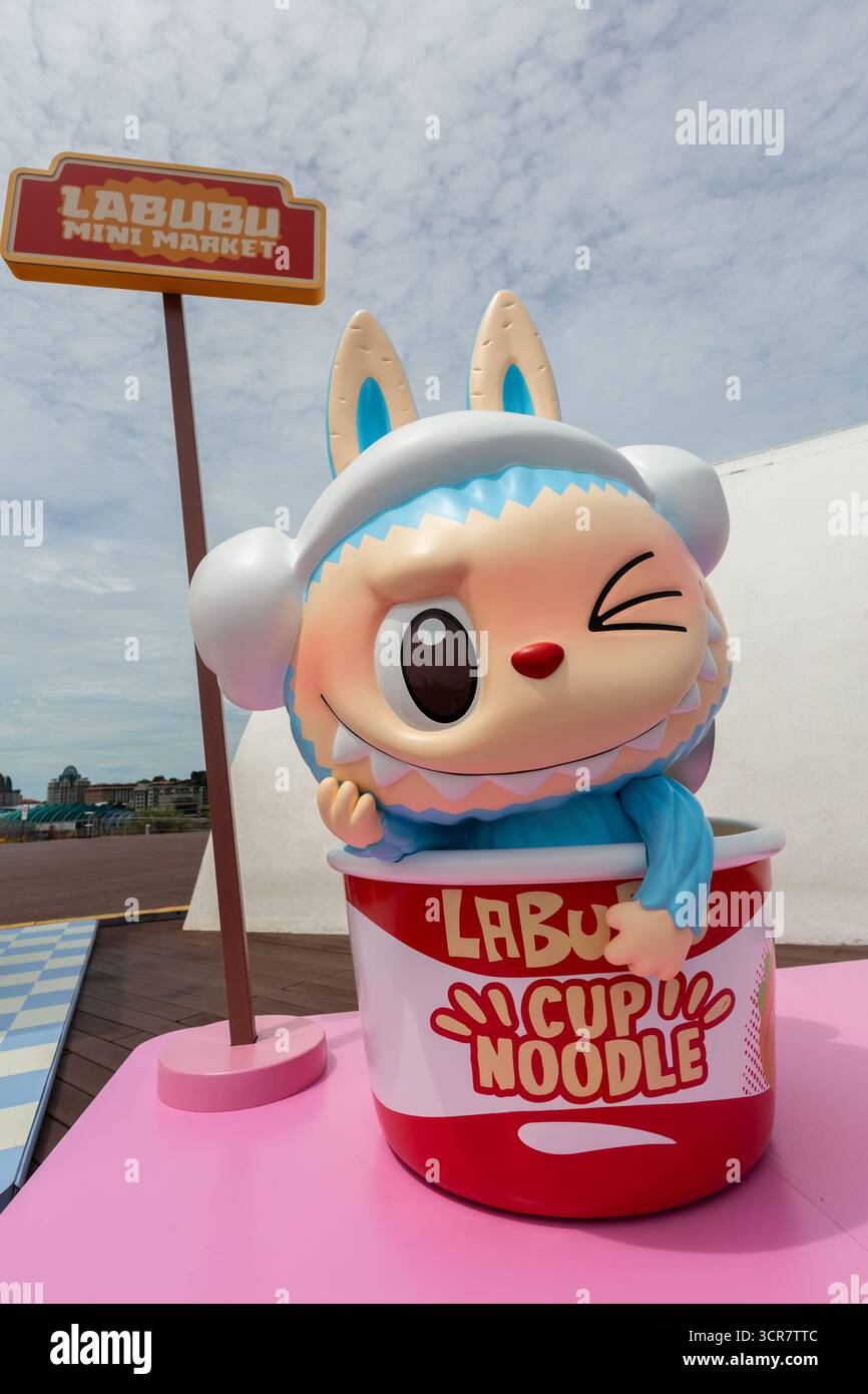 Vista verticale. Labubu Mini Market Pop Up Event, Photo zone, Singapore. Foto Stock