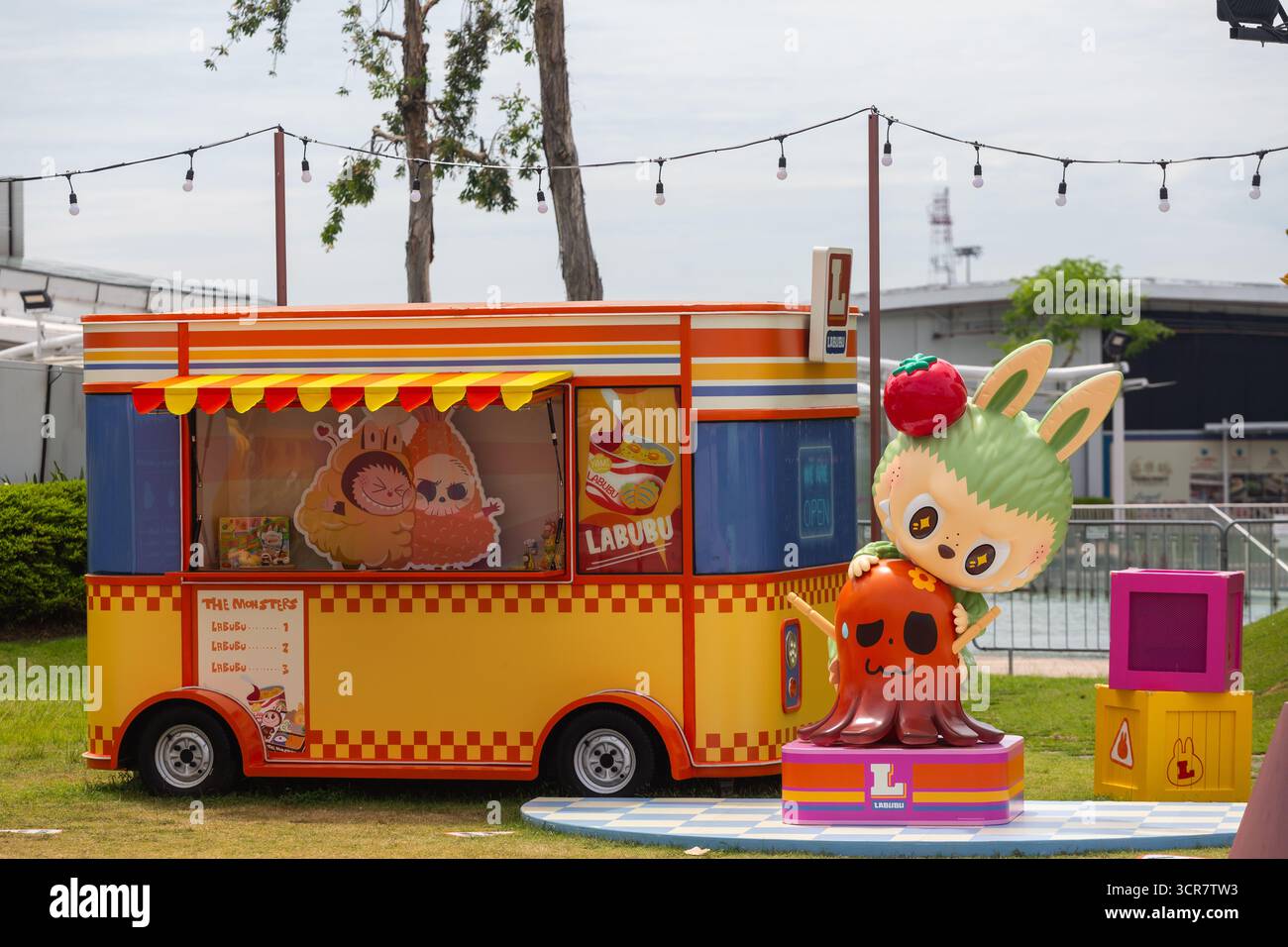 Labubu Mini Market Pops, zona fotografica, Singapore. Foto Stock