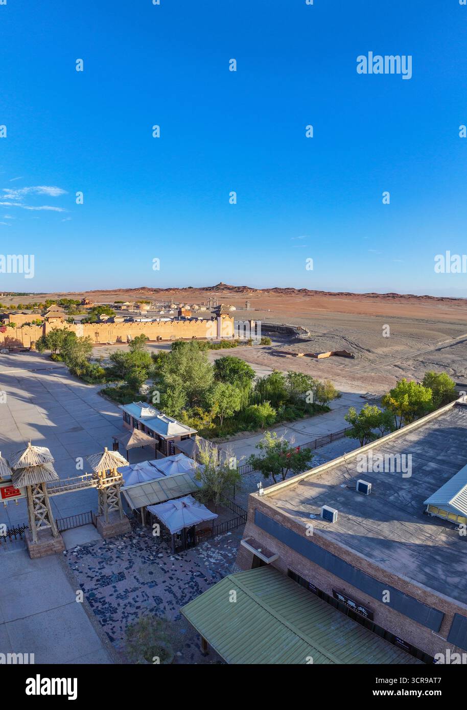 Fotografia aerea dell'area panoramica di Yangguan, l'ex sito di Yangguan nella città di Dunhuang, provincia di Gansu Foto Stock