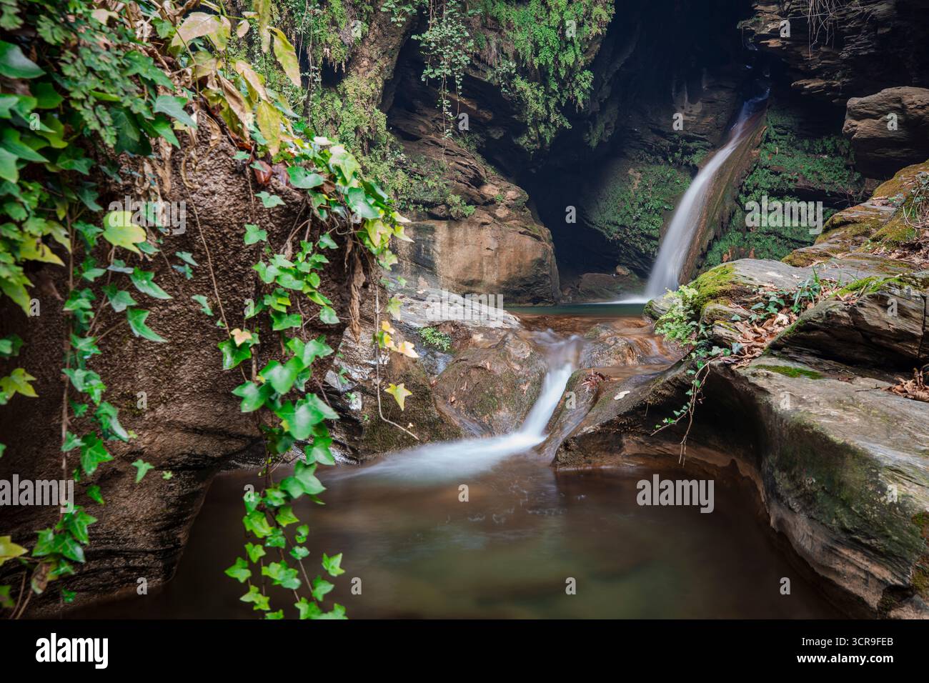 Il paesaggio è incredibile vicino alla piccola cascata di Bayindir, in Turchia Foto Stock