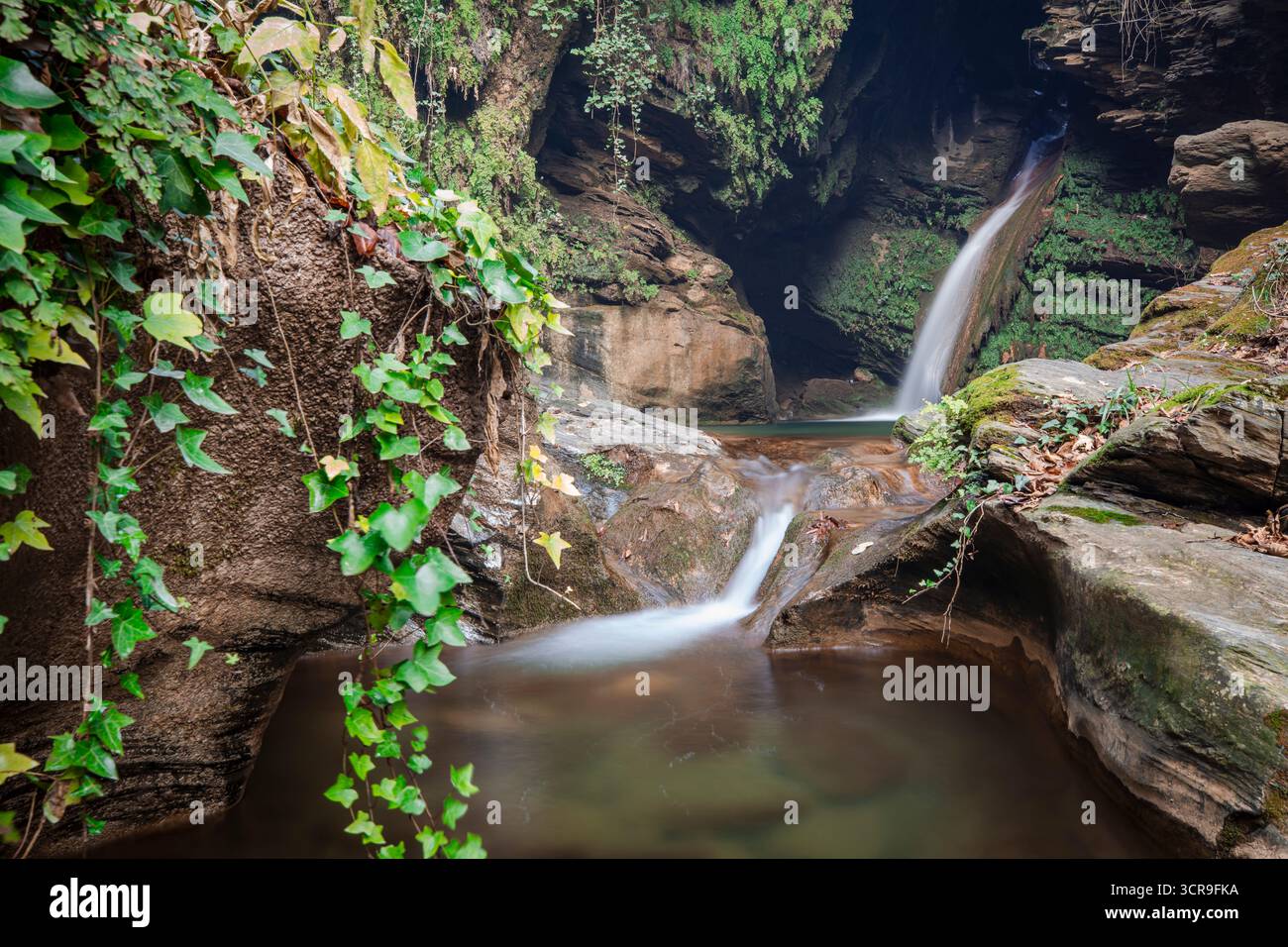 Il paesaggio è incredibile vicino alla piccola cascata di Bayindir, in Turchia Foto Stock