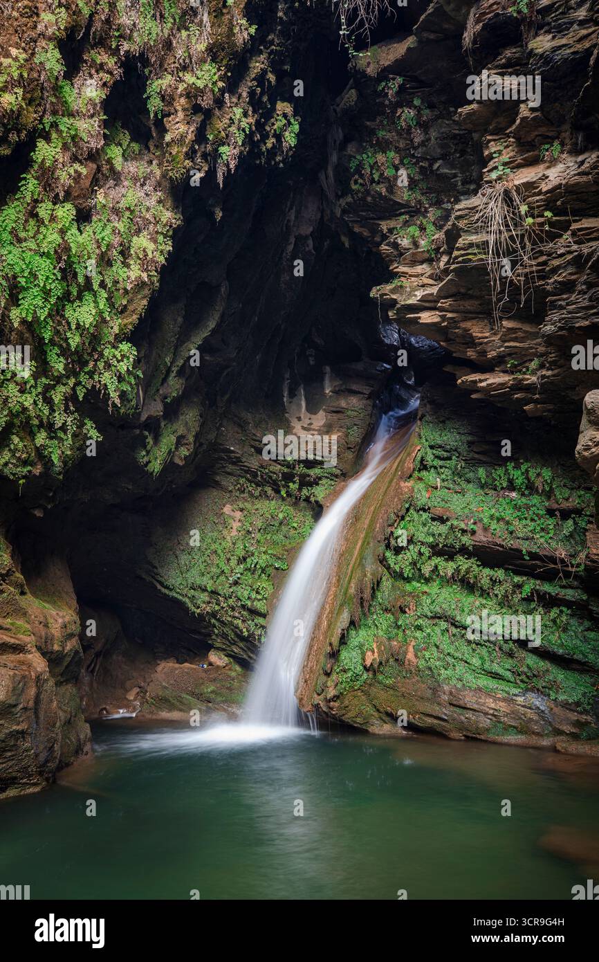 Il paesaggio è incredibile vicino alla piccola cascata di Bayindir, in Turchia Foto Stock