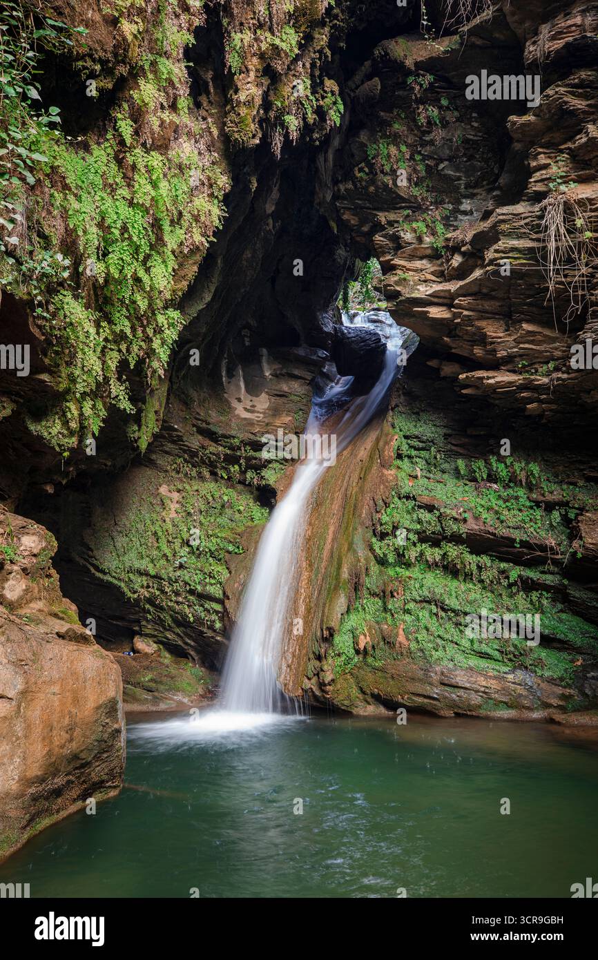 Il paesaggio è incredibile vicino alla piccola cascata di Bayindir, in Turchia Foto Stock