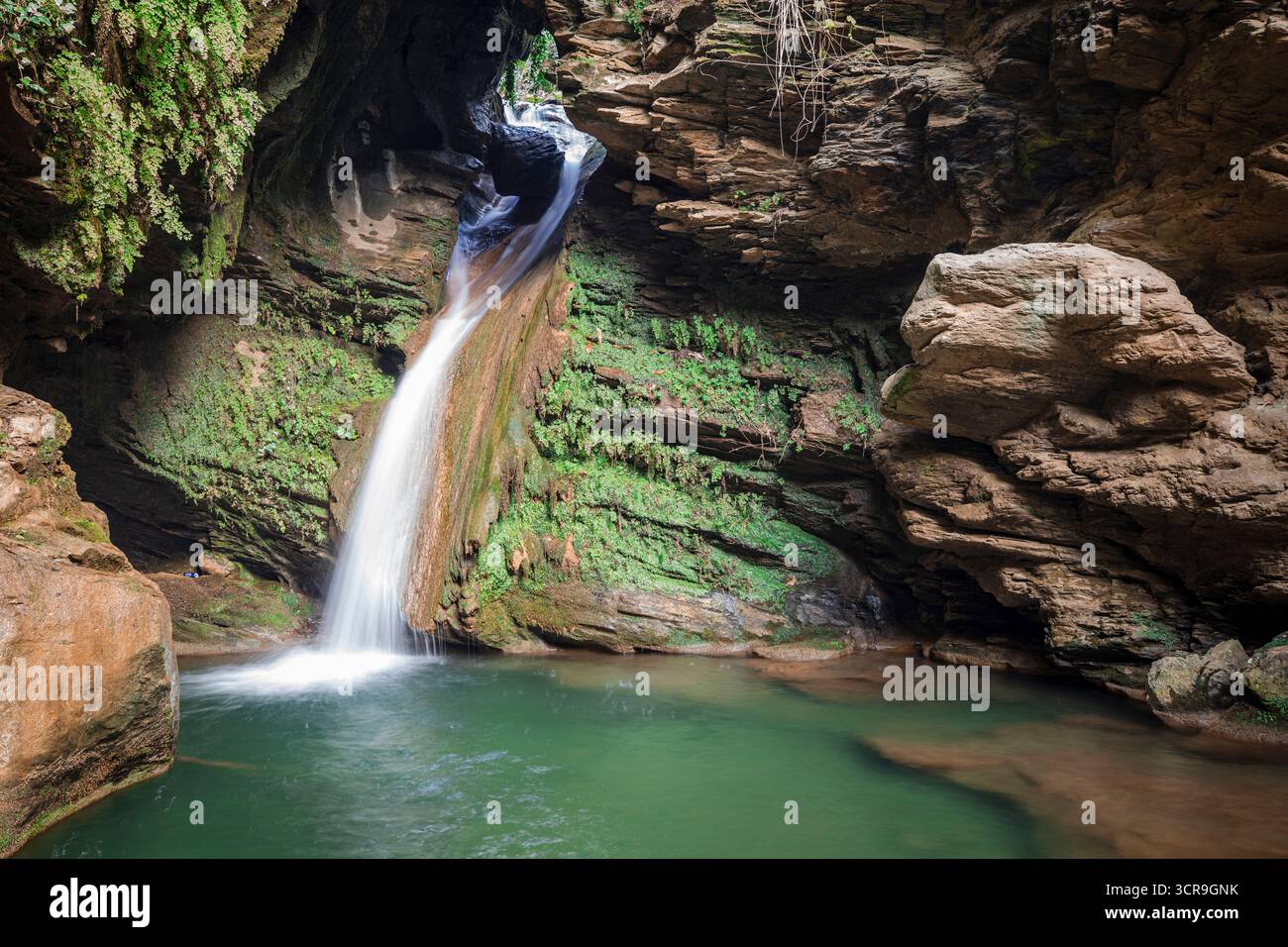 Il paesaggio è incredibile vicino alla piccola cascata di Bayindir, in Turchia Foto Stock