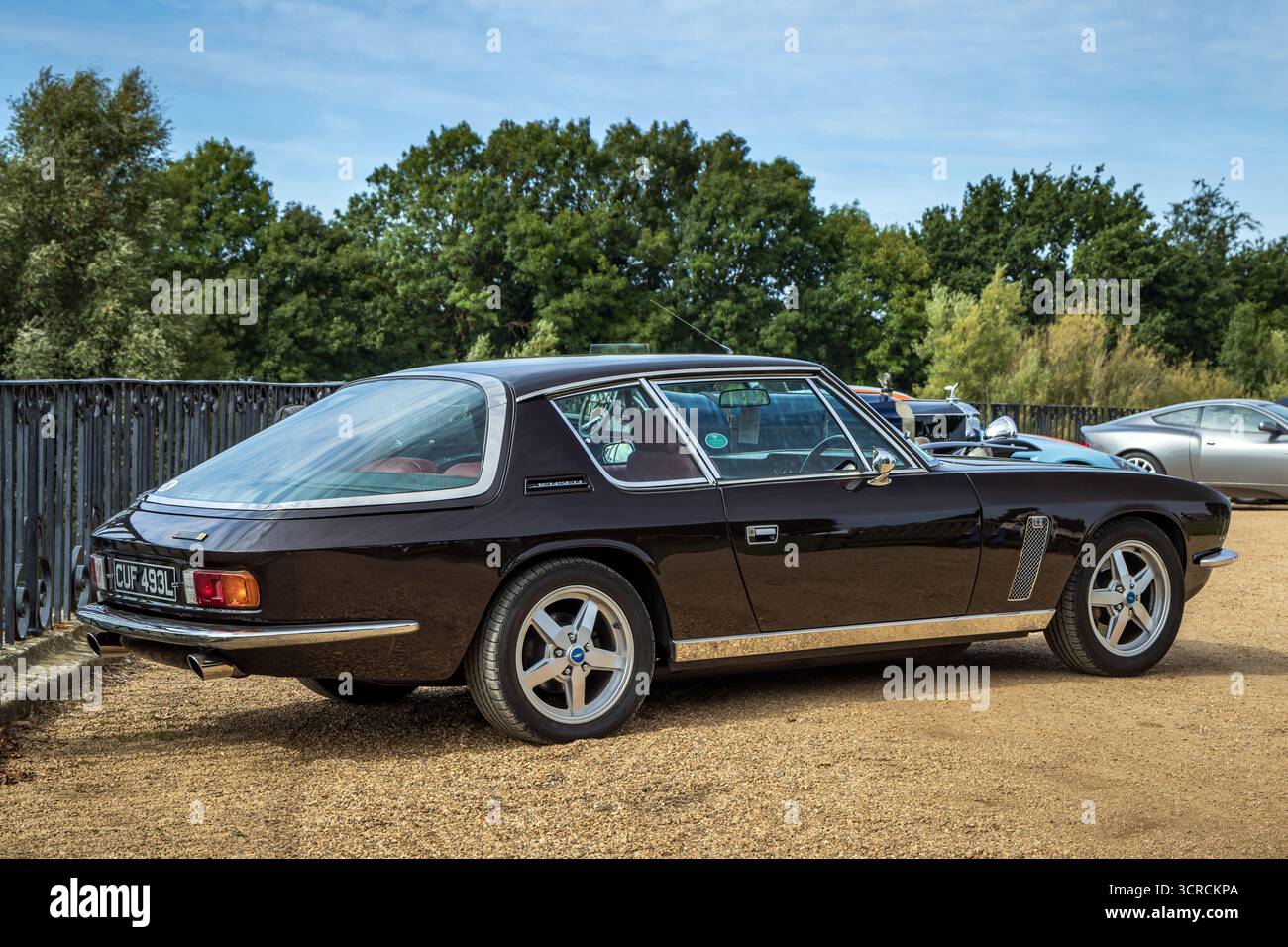 1973 Jensen Interceptor S Mk III , Concorso di eleganza 2025, Hampton Court Palace, Londra, Regno Unito Foto Stock