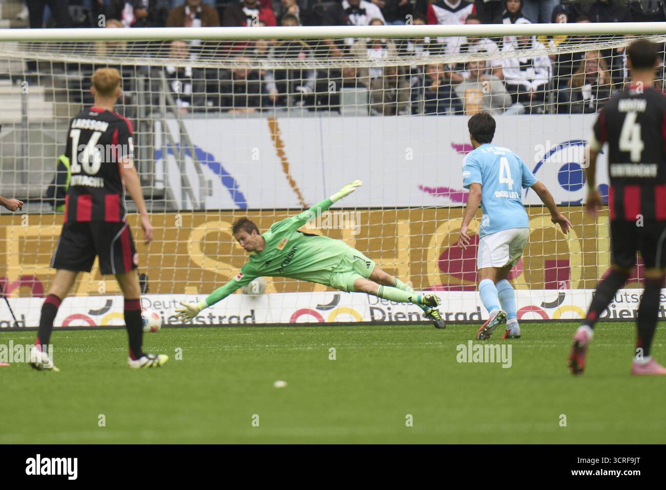 Calcio Bundeliga Eintracht Frankfurt-Union Berlin.l-r portiere Frederik Roennow (1. FC Union Berlin) Foto Stock