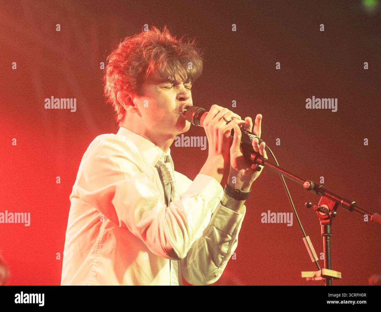 Keele, Regno Unito. 30 settembre 2025. Tom A Smith sostiene il KS alla Keele University Students Union, sta promuovendo il suo nuovo EP Say What You want. Credito Ian Knight/Alamy Live News Foto Stock