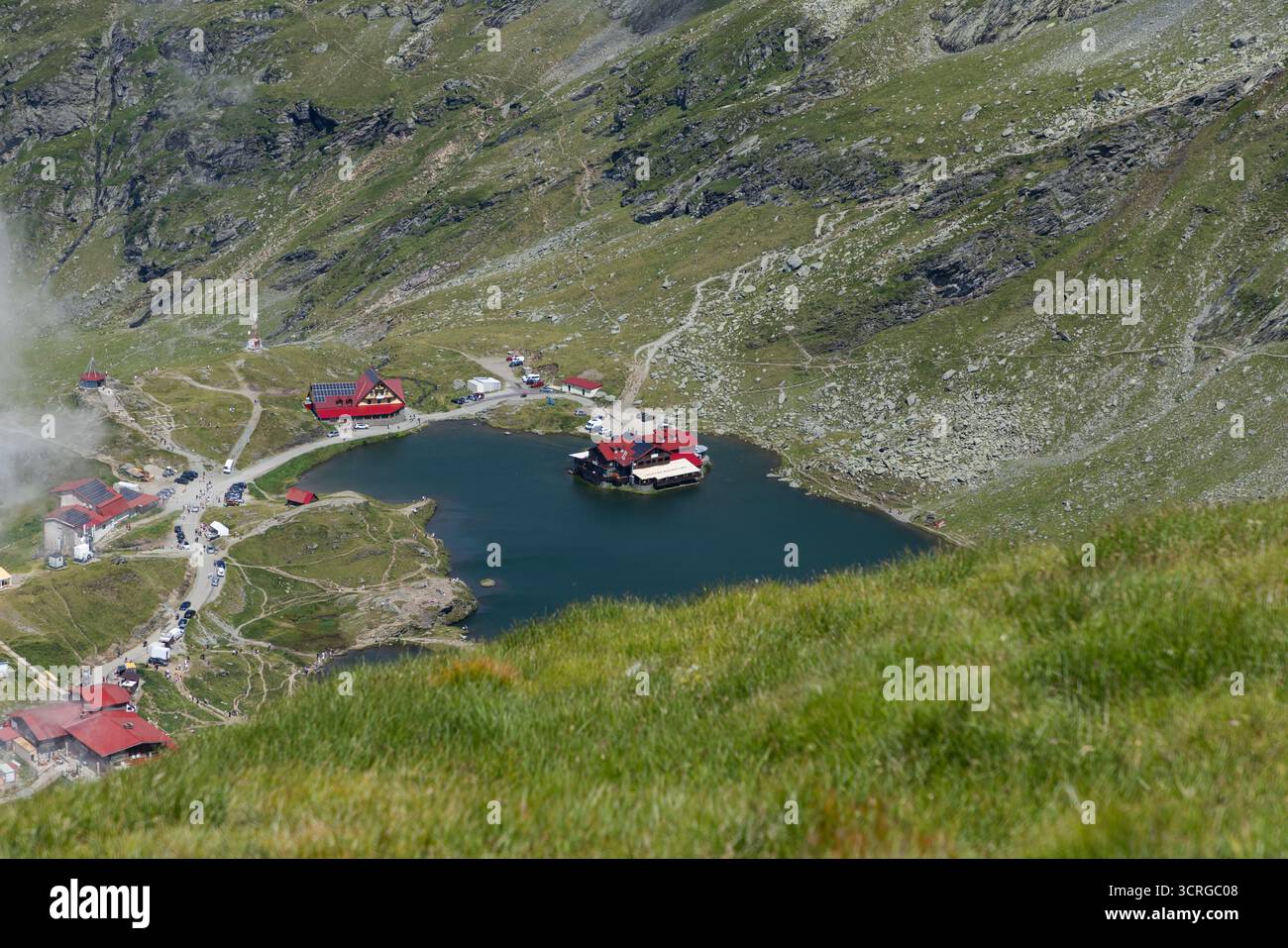 Le montagne di fagaras con il lago Balea Foto Stock