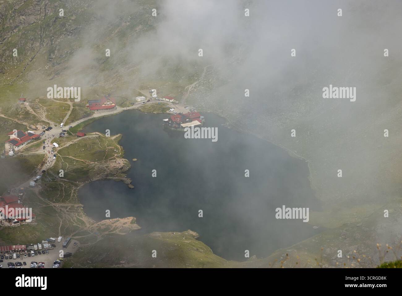 Le montagne di fagaras con il lago Balea Foto Stock