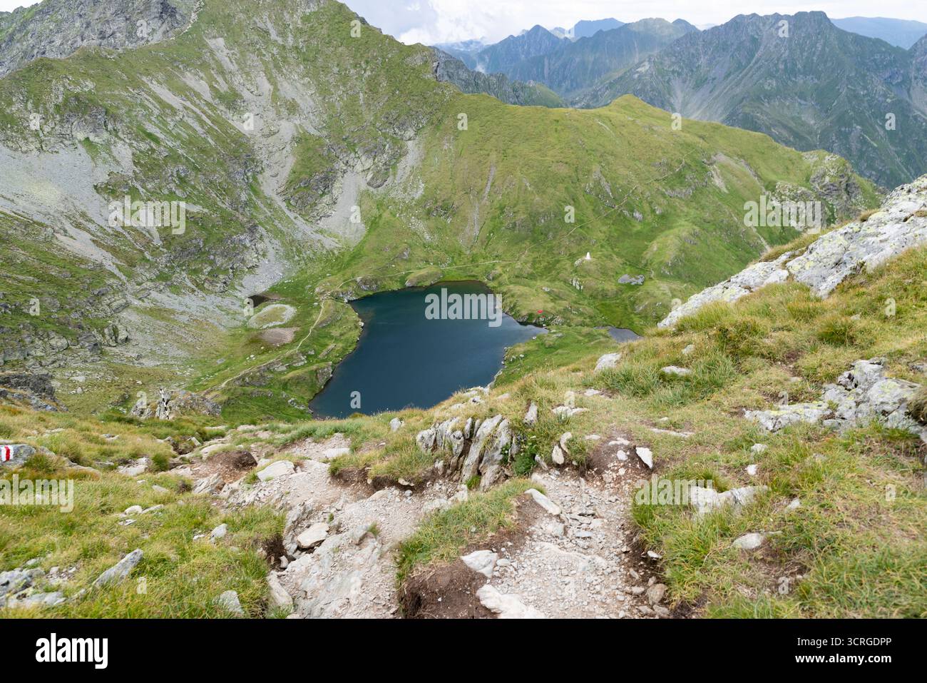 Le montagne di fagaras con il lago Balea Foto Stock