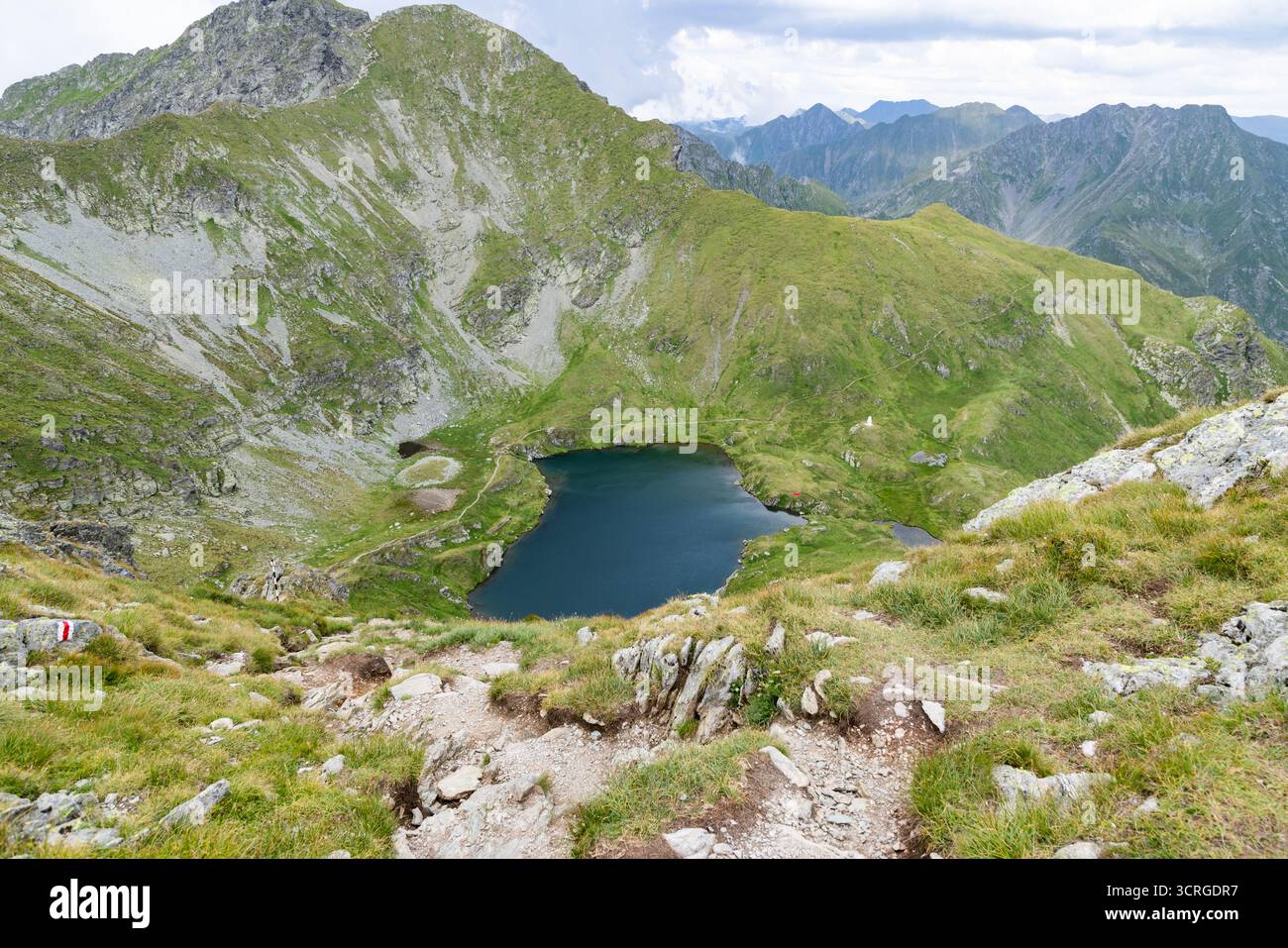 Le montagne di fagaras con il lago Balea Foto Stock