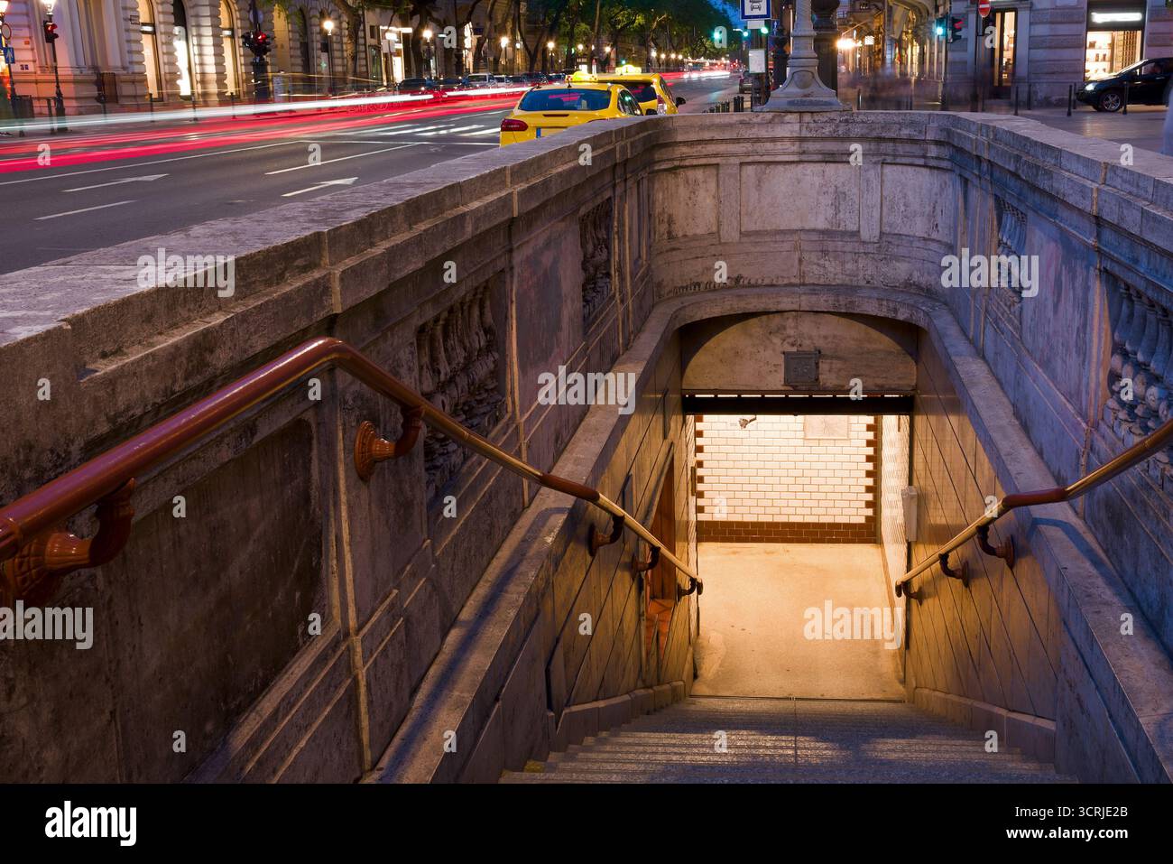Ingresso alla storica linea metropolitana di Budapest Foto Stock