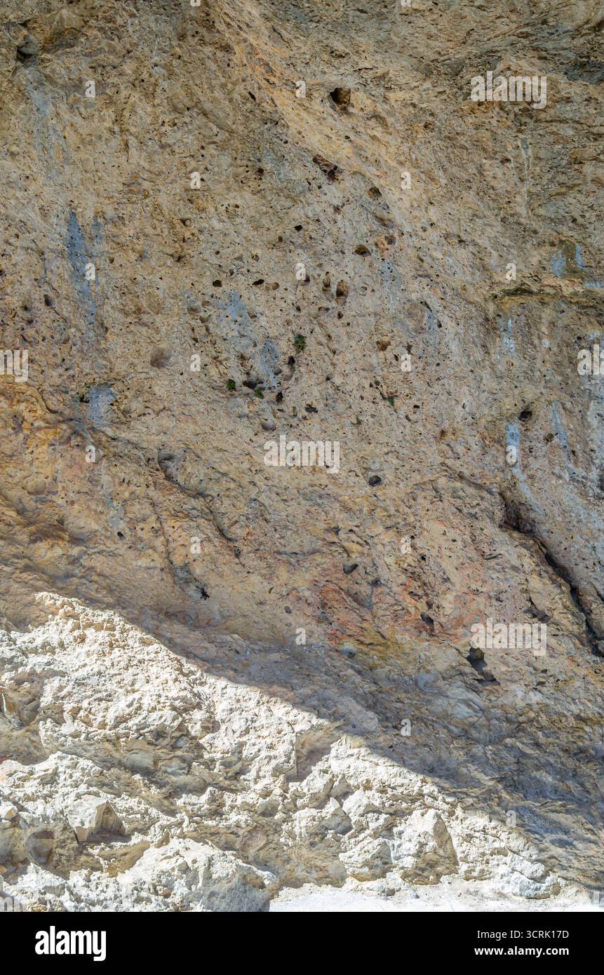 Finestra del Diavolo (spagnolo: Ventano del Diablo), un esempio di erosione carsica sulla roccia calcarea nel Parco naturale della Serrania de Cuenca, Castilla la Mancha Foto Stock