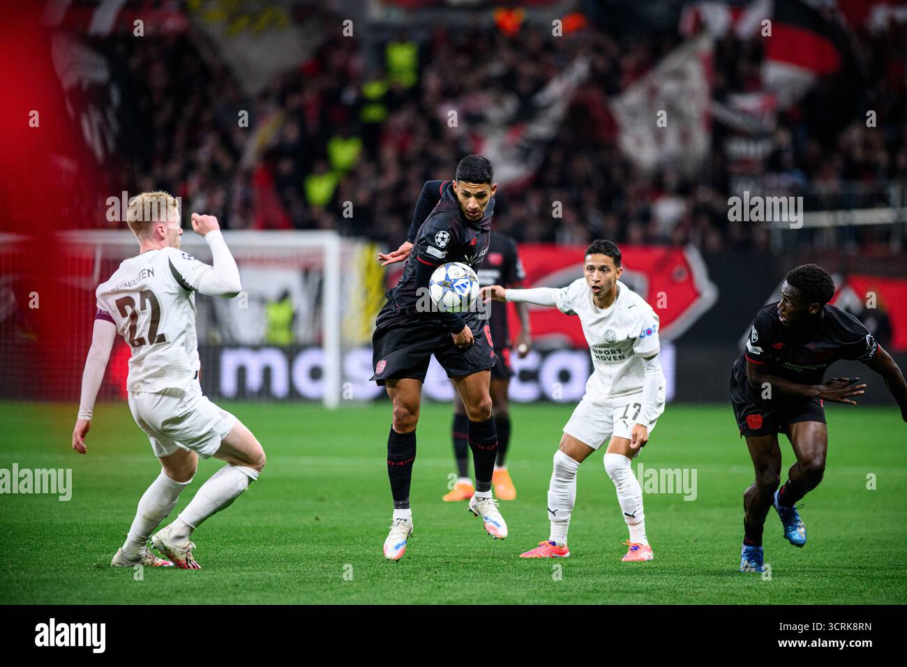LEVERKUSEN, GERMANIA - 1° OTTOBRE 2025: Equi Fernandez - la partita di calcio della UEFA Champions League tra Bayer 04 Leverkusen e PSV Eindhoven al Bayar Foto Stock