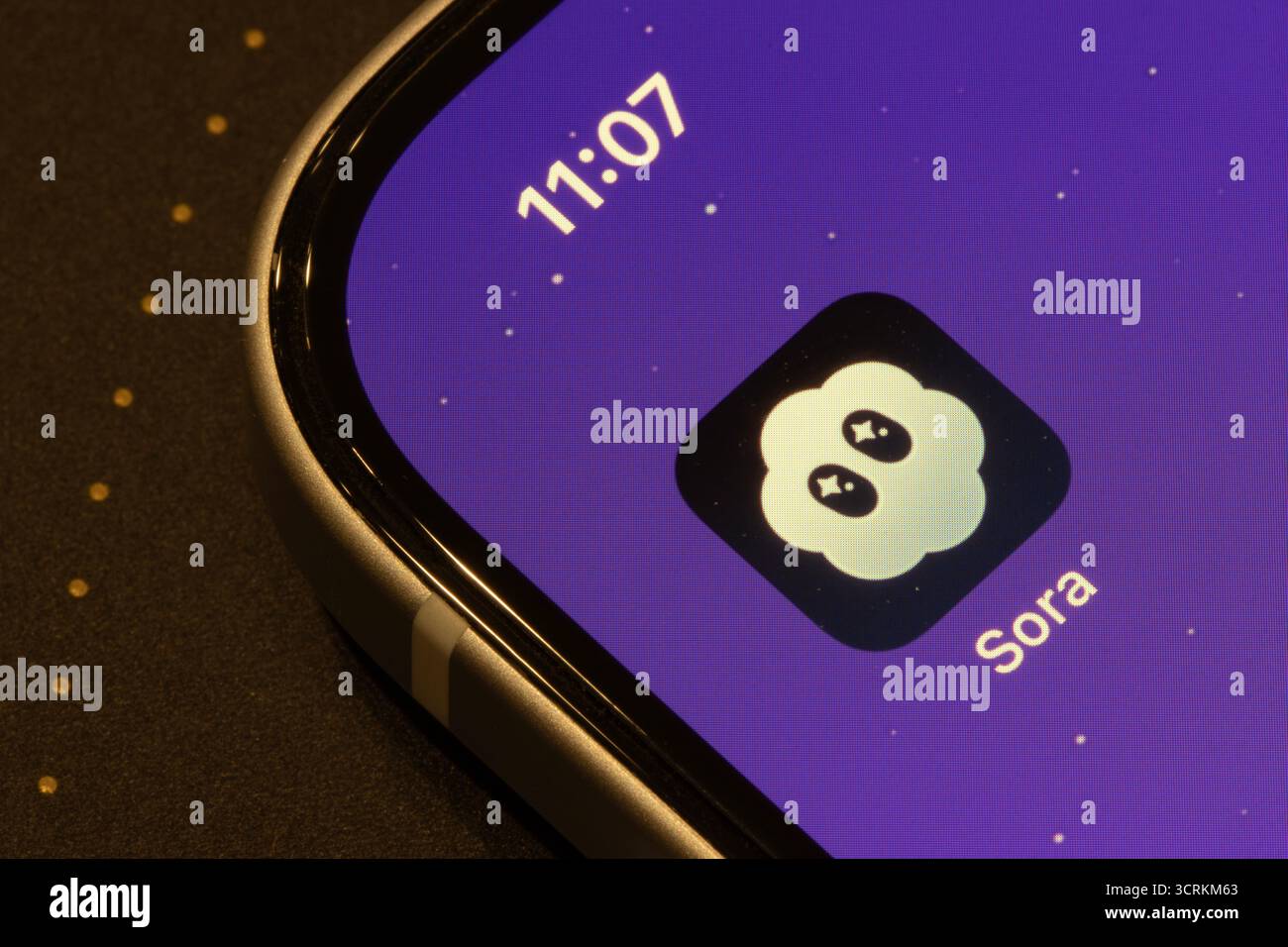 Primo piano dell'icona della nuova app Sora lanciata da OpenAI basata sul suo ultimo modello di generazione di video, Sora 2. Foto Stock