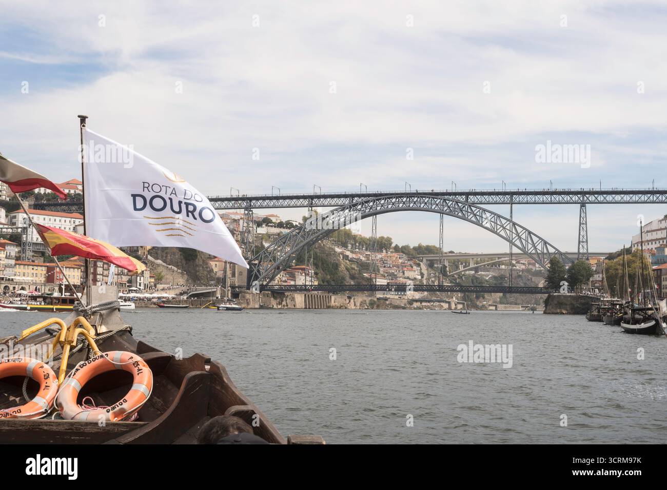 Gita in barca sul fiume Douro a Porto, Portogallo Foto Stock