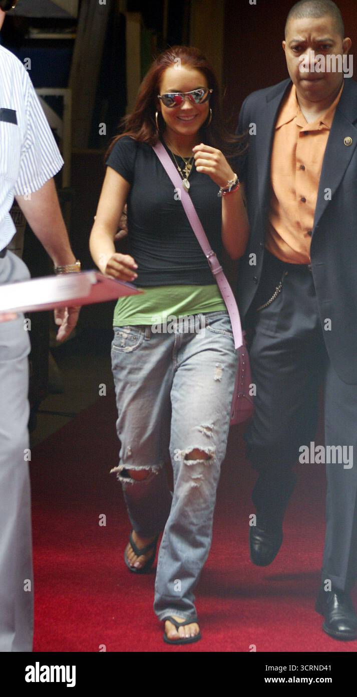 Lindsay Lohan fuori e fuori a New York - 10/06/04 Foto Stock