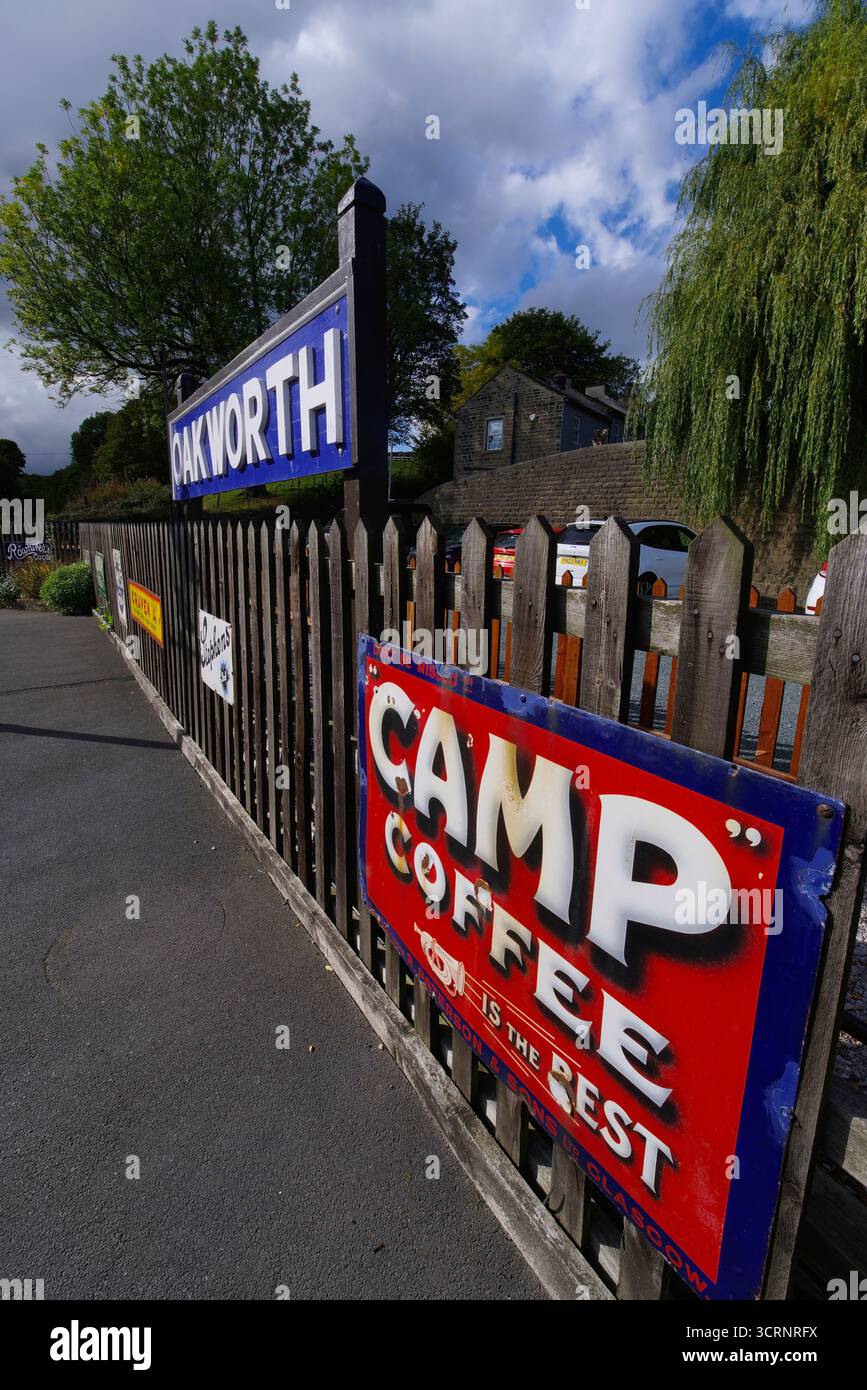 Oakworth Station, Keighley & Worth Valley Railway, West Yorkshire, Inghilterra, Regno Unito, Foto Stock