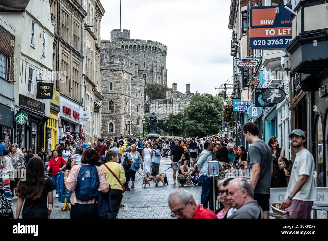 Vita urbana a Windsor – strade e momenti di città Foto Stock