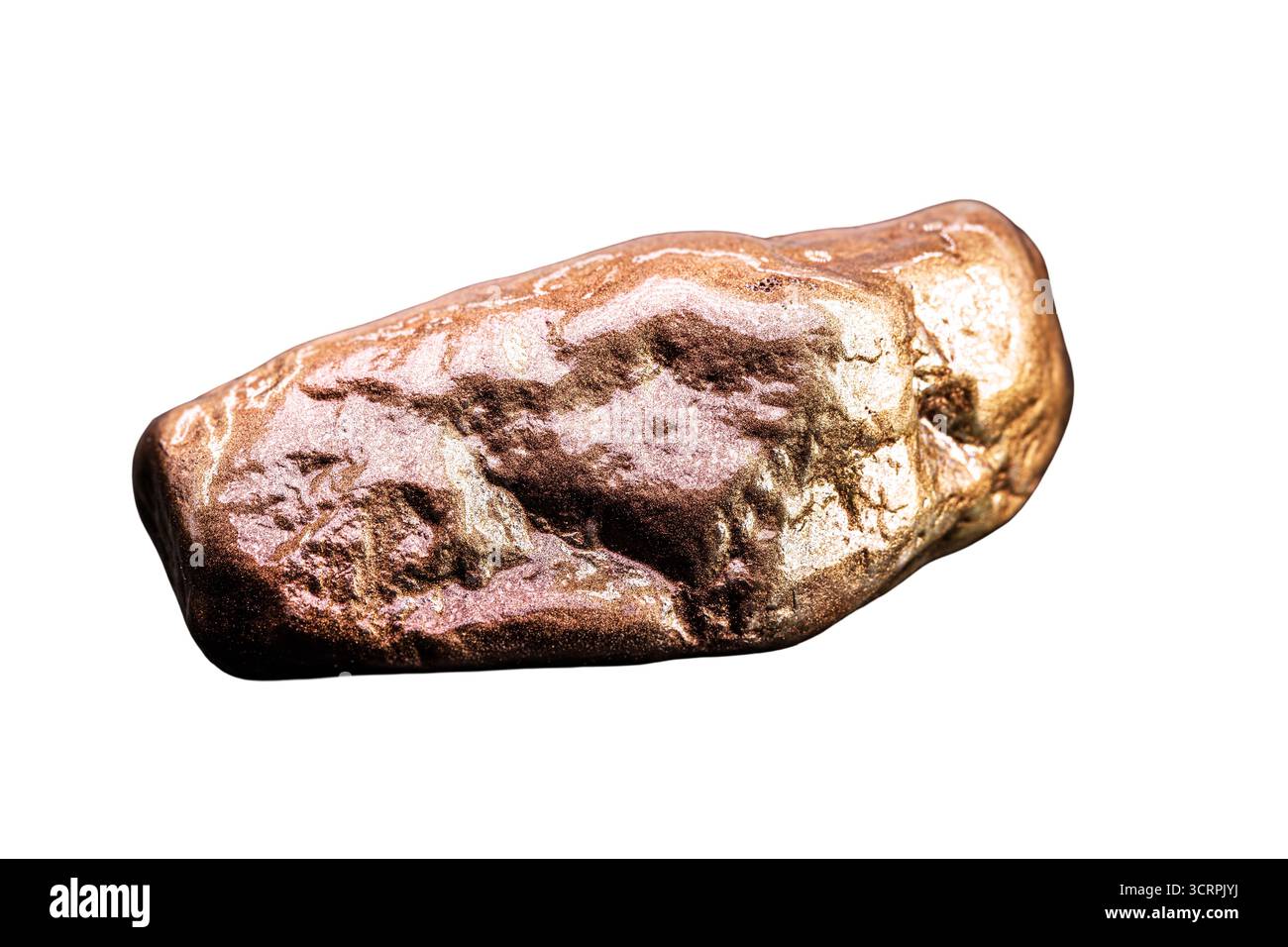 pepite di rame native isolate su sfondo bianco, minerali per l'uso industriale in fili elettrici e utensili domestici Foto Stock