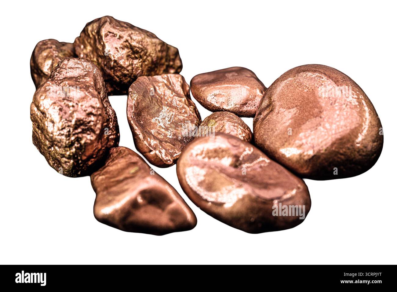 pepite di rame native isolate su sfondo bianco, minerali per l'uso industriale in fili elettrici e utensili domestici Foto Stock