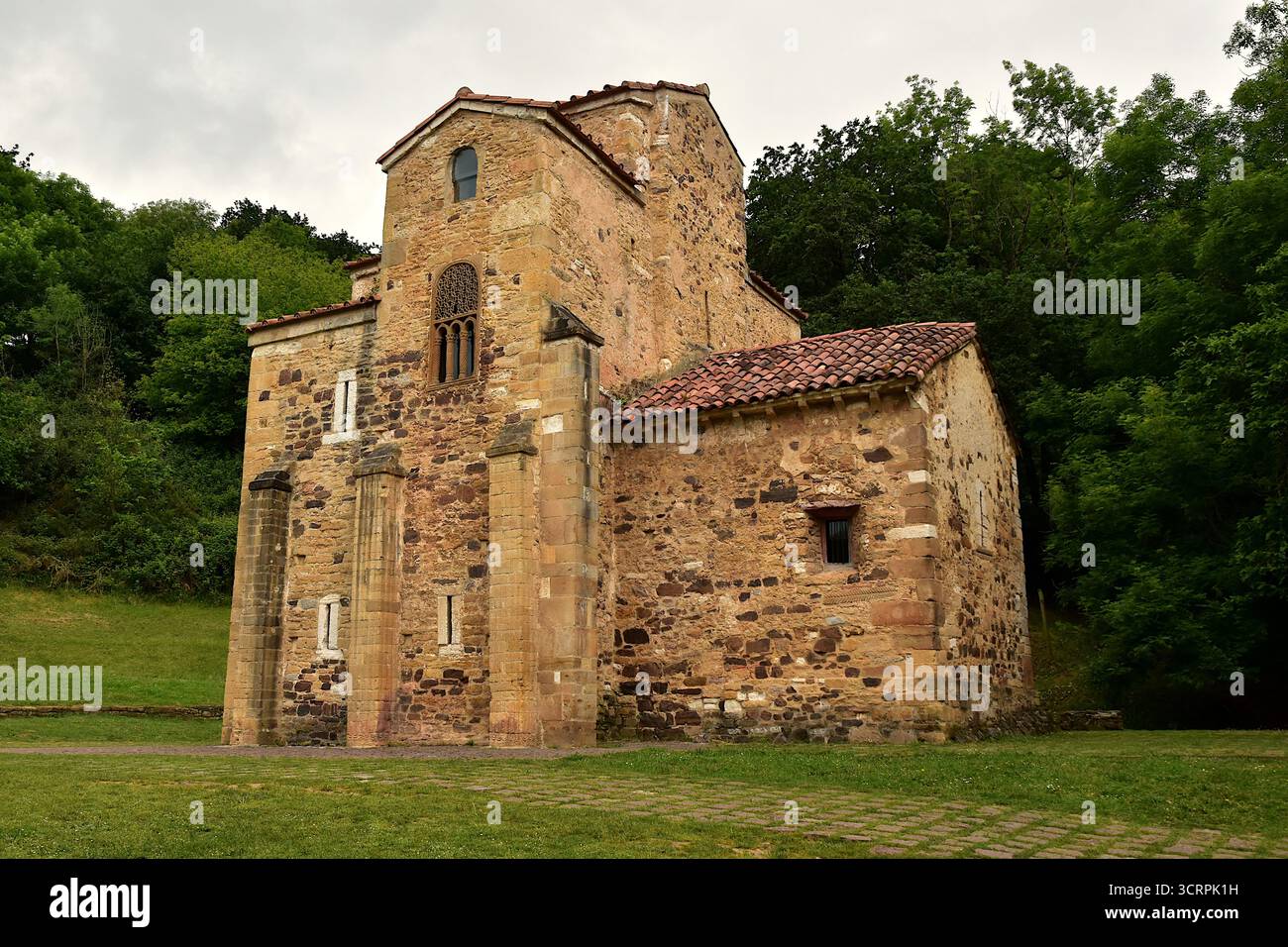 La chiesa di San Miguel de Lillo vicino a Oviedo nelle Asturie Foto Stock