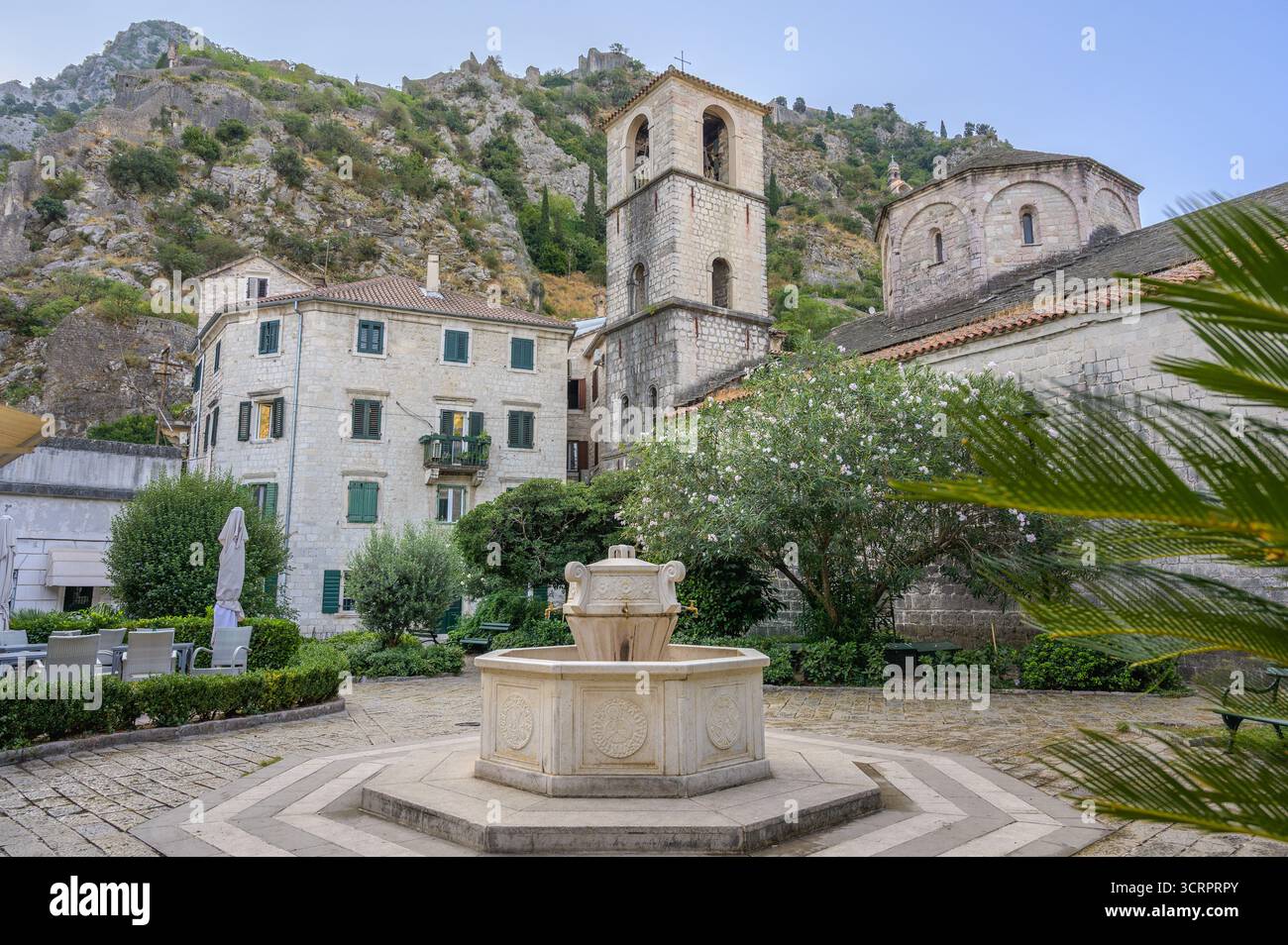 Città vecchia di Cattaro all'alba - Montenegro Foto Stock