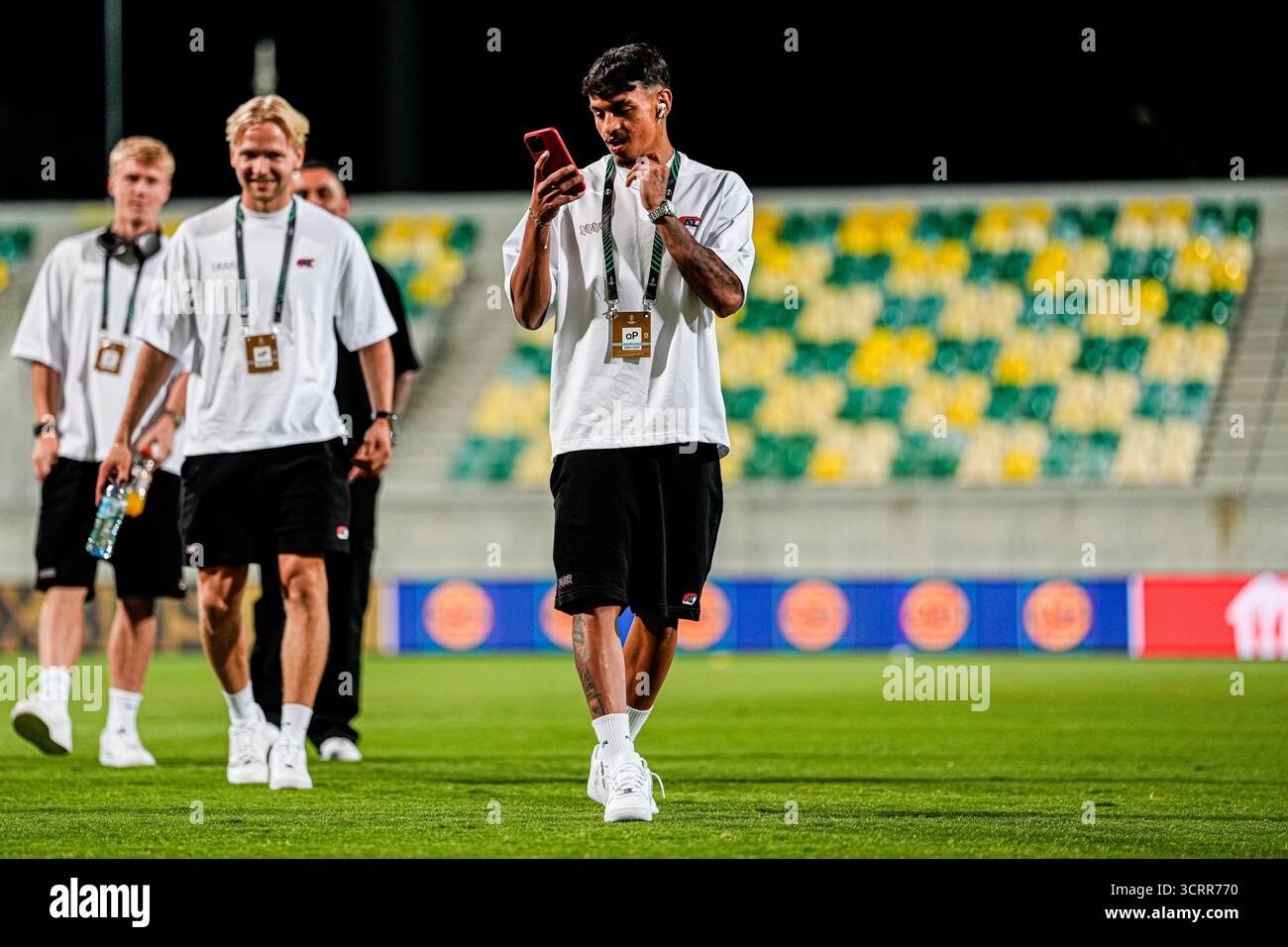 Larnaca, Cipro. 2 ottobre 2025. LARNACA, CIPRO - 2 OTTOBRE: Prima della partita di fase MD1 della UEFA Conference League 2025/26 tra l'AEK Larnaca FC e l'AZ Alkmaar all'AEK Arena il 2 ottobre 2025 a Larnaca, Cipro. (Foto di ed van de Pol/Orange Pictures) credito: Orange Pics BV/Alamy Live News Foto Stock