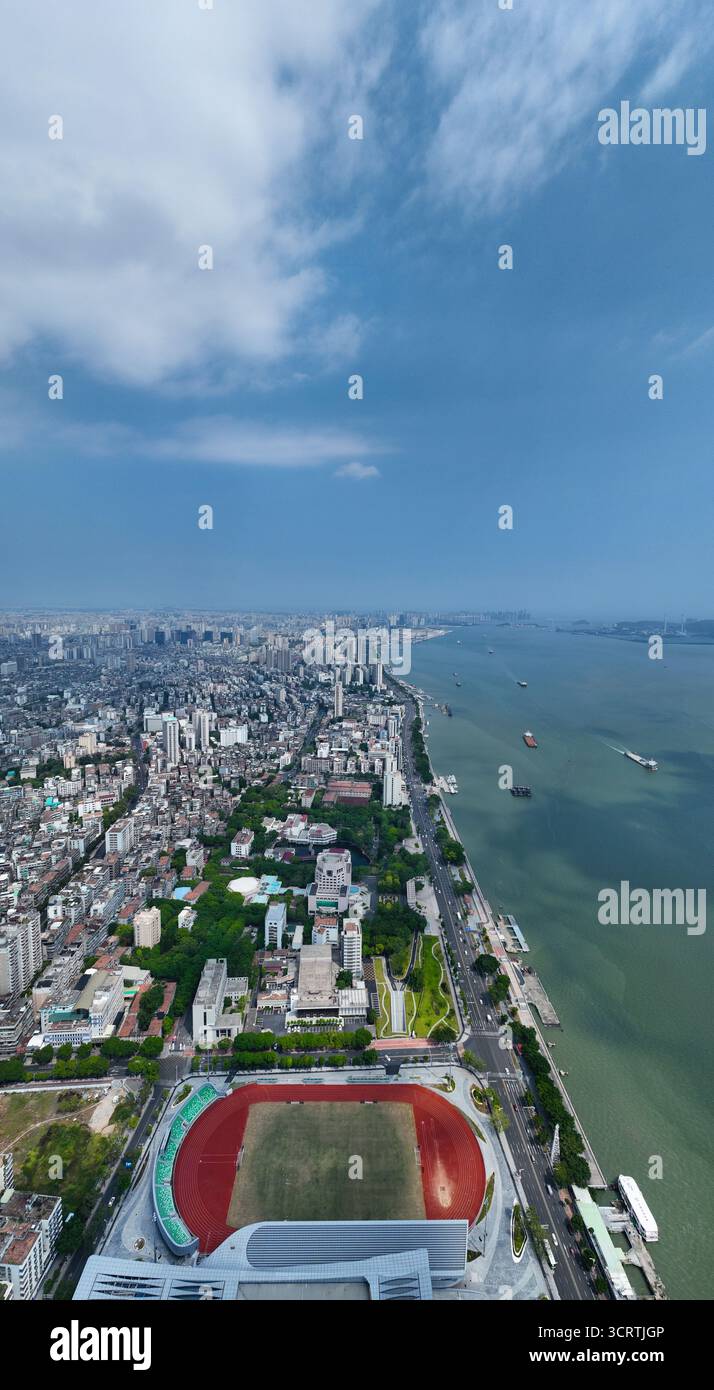 Fotografia aerea del Chaoshan Sports Center in Peoples Square, Shantou City, provincia del Guangdong Foto Stock