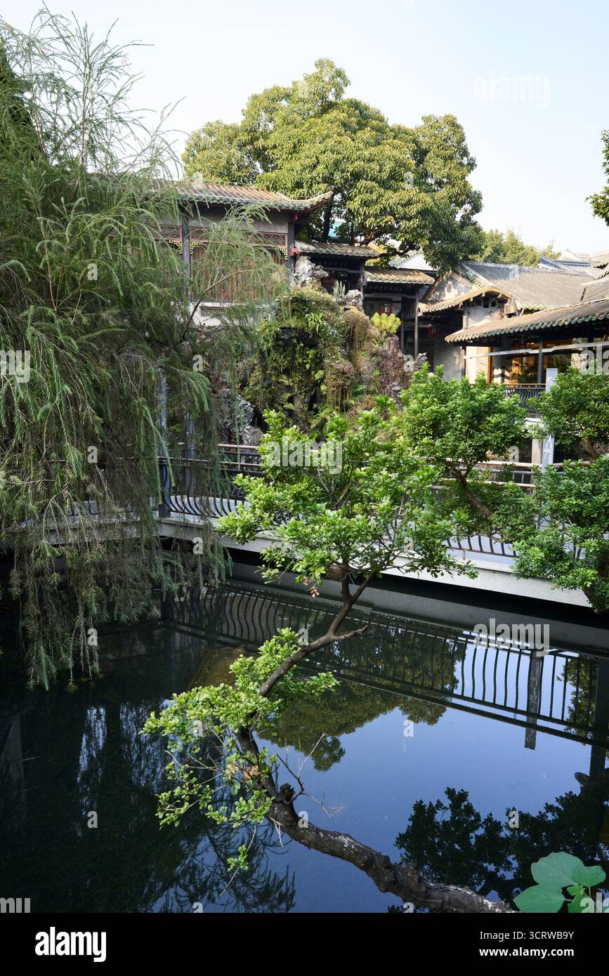 Guangzhou, Cina. Un cortile nel distretto di Liwan, vicino al lago Liwan. Foto Stock