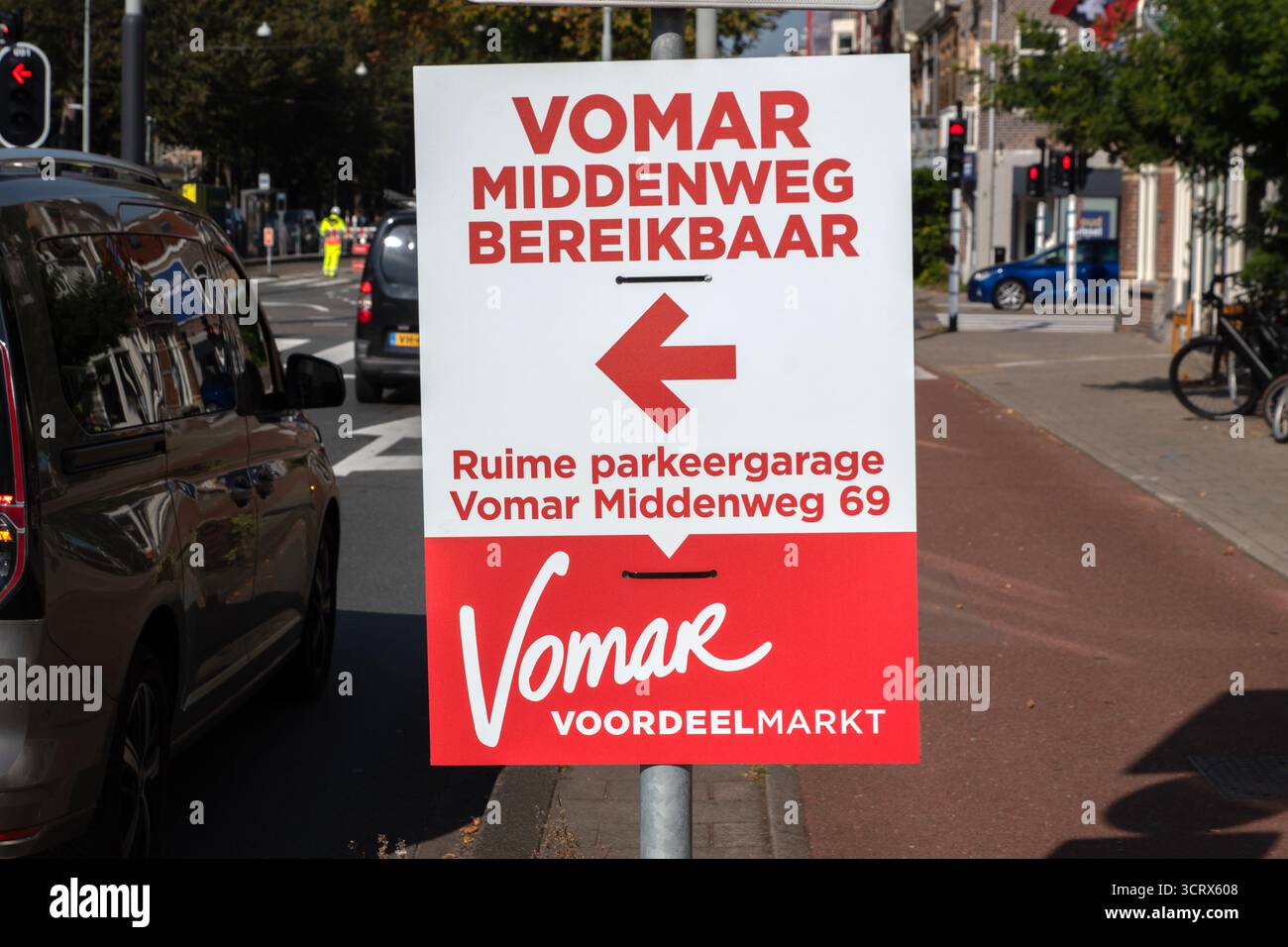 Cartellone Billboard Vomar Supermarket Detour ad Amsterdam, Paesi Bassi, 1-10-2025 Foto Stock