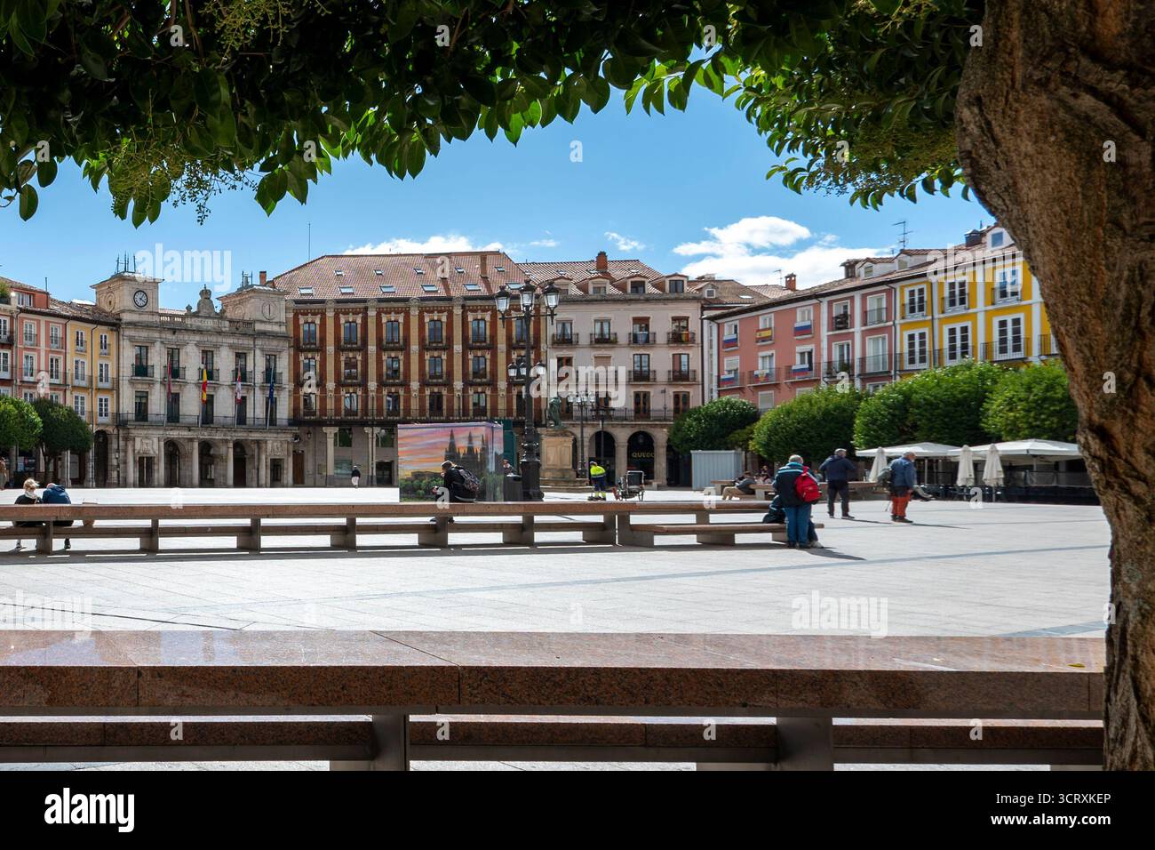 Burgos, Spagna, 23 settembre 2025: Vista su Plaza Major a Burgos, Spagna Foto Stock